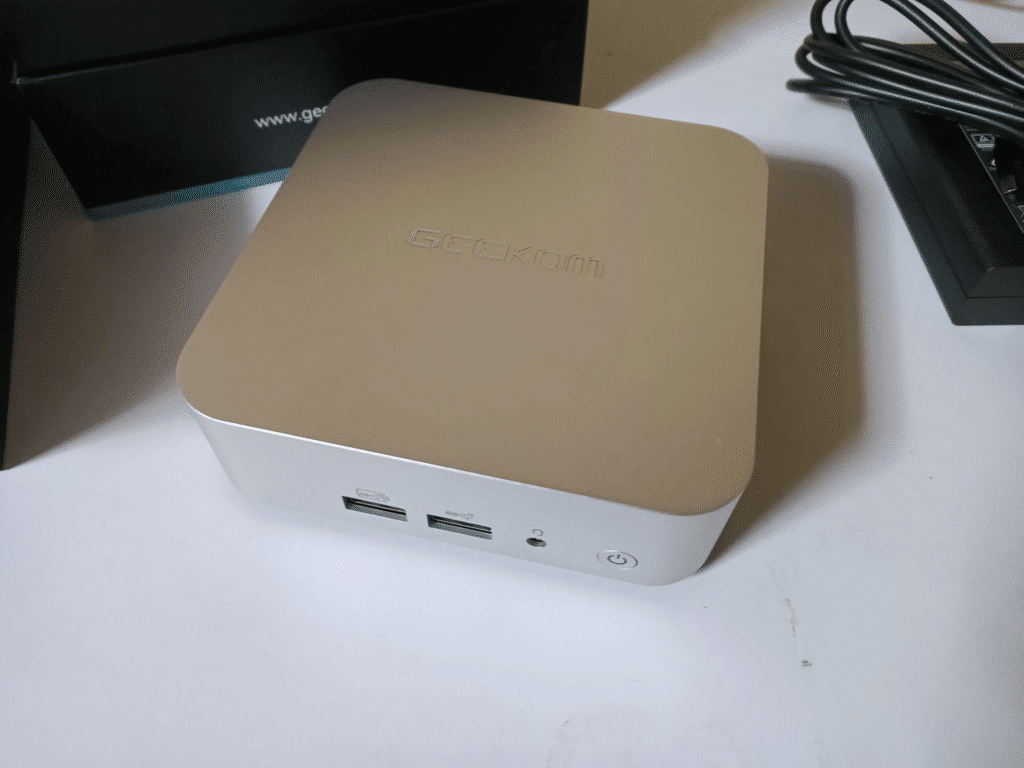 Ryzen9-7940HSミニPC】GEEKOM A7を実機レビュー｜重藤 六