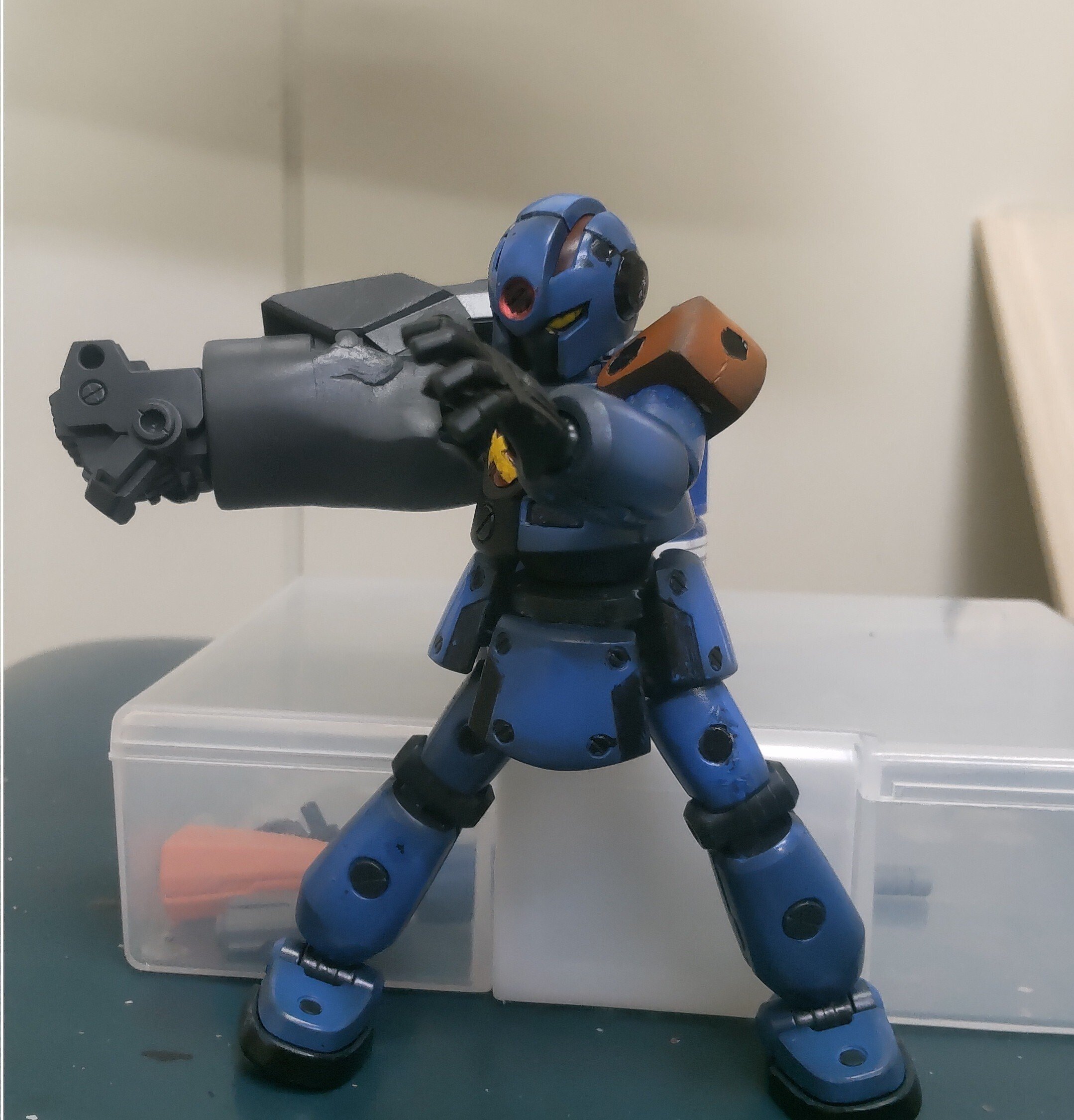 思い出のキット:ダンボール戦機 AX-00|UMA北海道 北海道学生 思い出のキット:ダンボール戦機 AX-00|UMA北海道 北海道学生