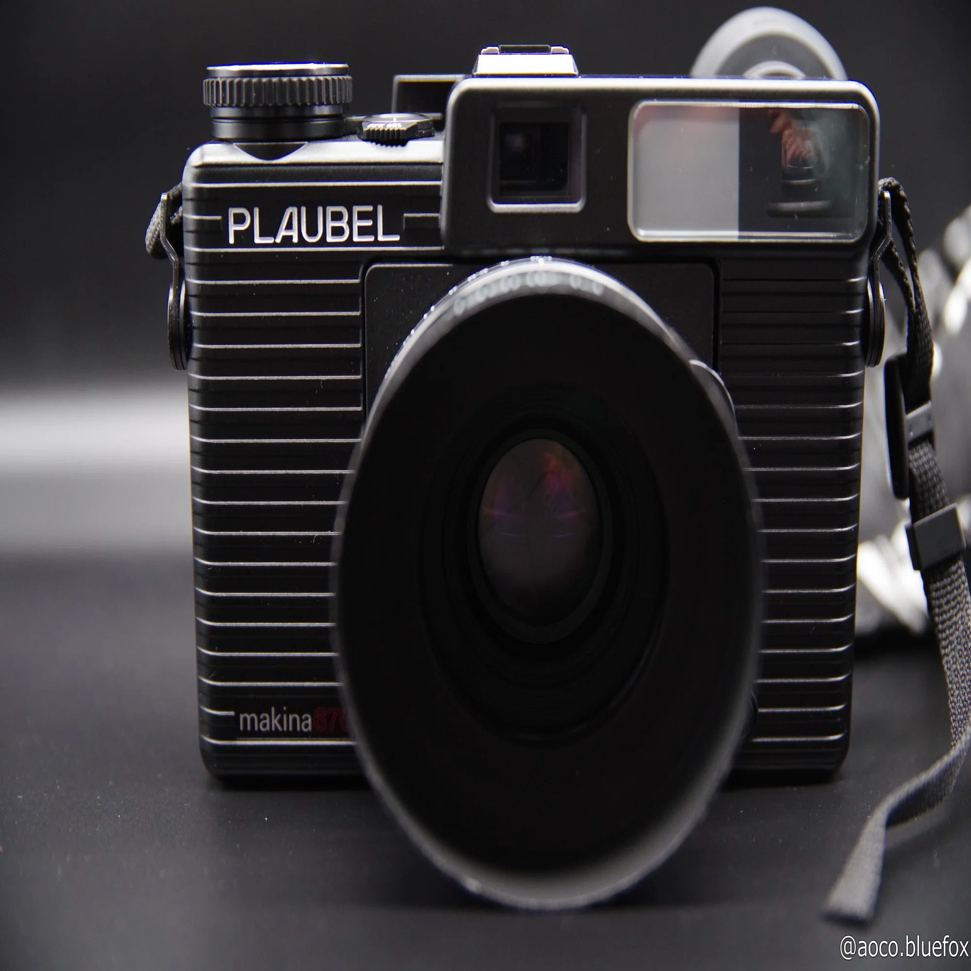 フィルムカメラに思いを馳せて その10: Makina 670 -74年目の邂逅-｜青狐