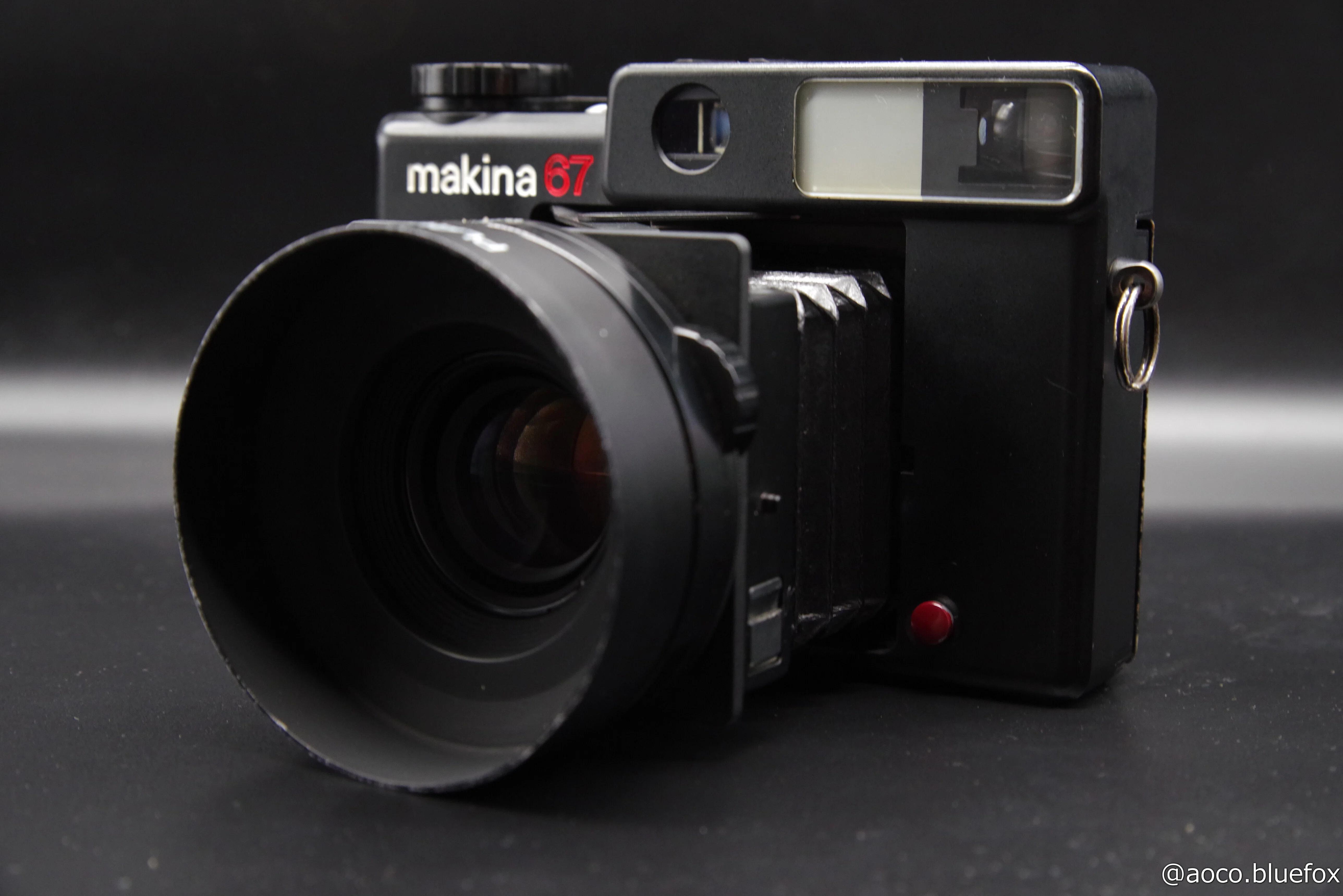 フィルムカメラに思いを馳せて その10: Makina 670 -74年目の邂逅-｜青狐