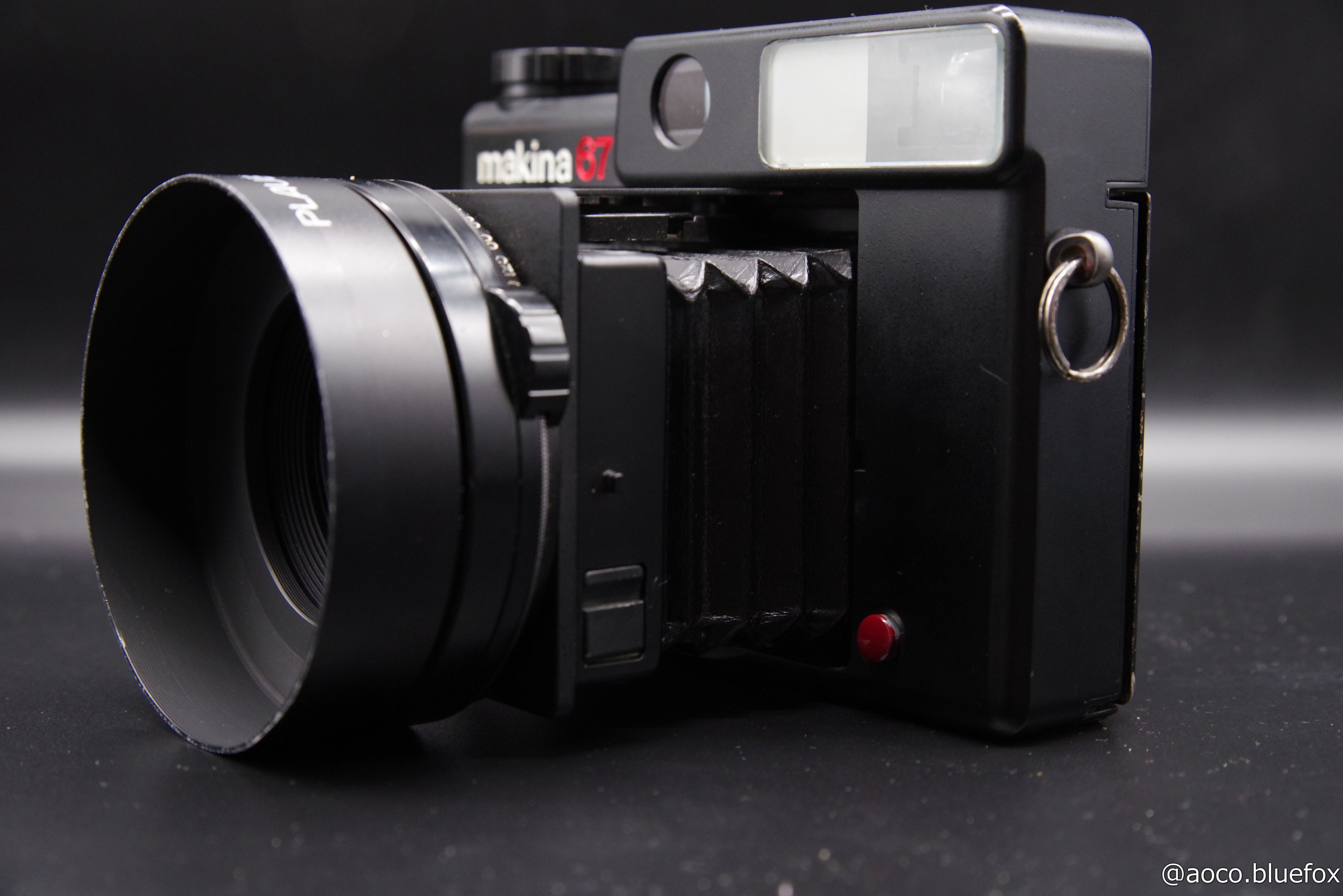 フィルムカメラに思いを馳せて その10: Makina 670 -74年目の邂逅-｜青狐