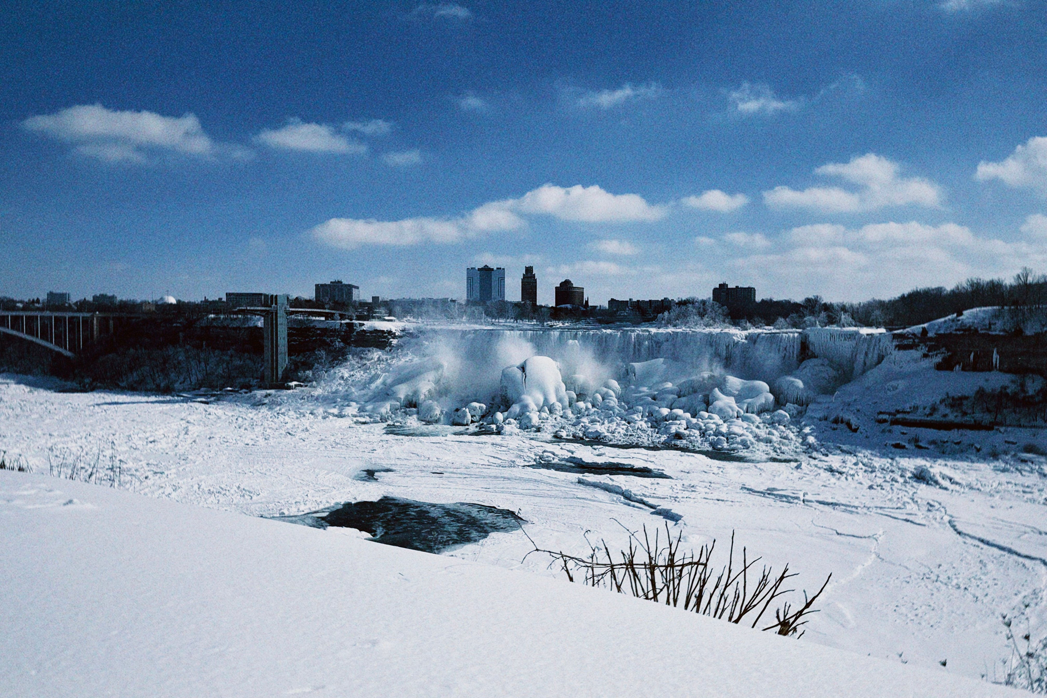 氷の結晶ふわり、銀世界（ナイアガラの滝/カナダ）｜maryo｜世界旅