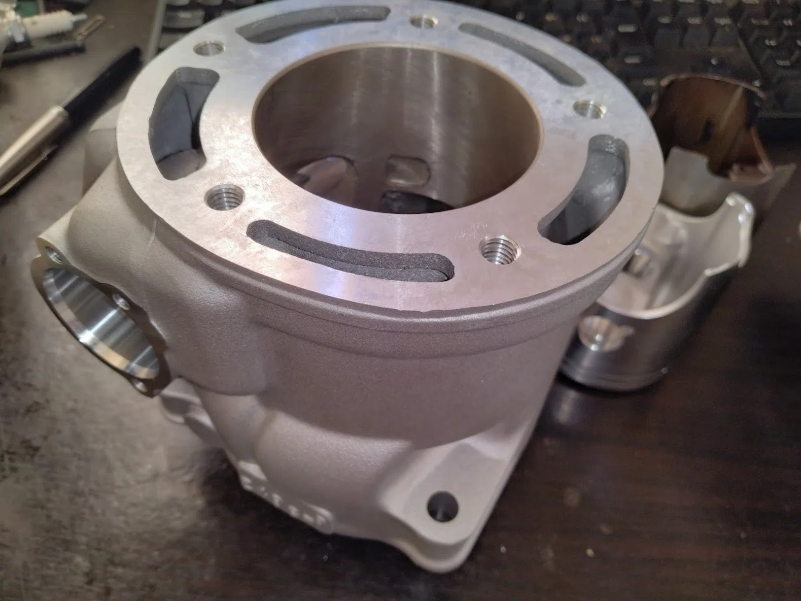 dt230 ランツァ　シリンダー　中華 ランツァに使える中華パーツ｜Wisteria
