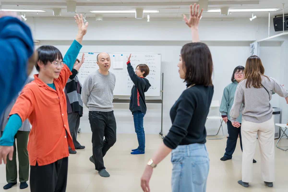 インプロ」（即興演劇）体験が自分を変える！？体と脳を活性化する 