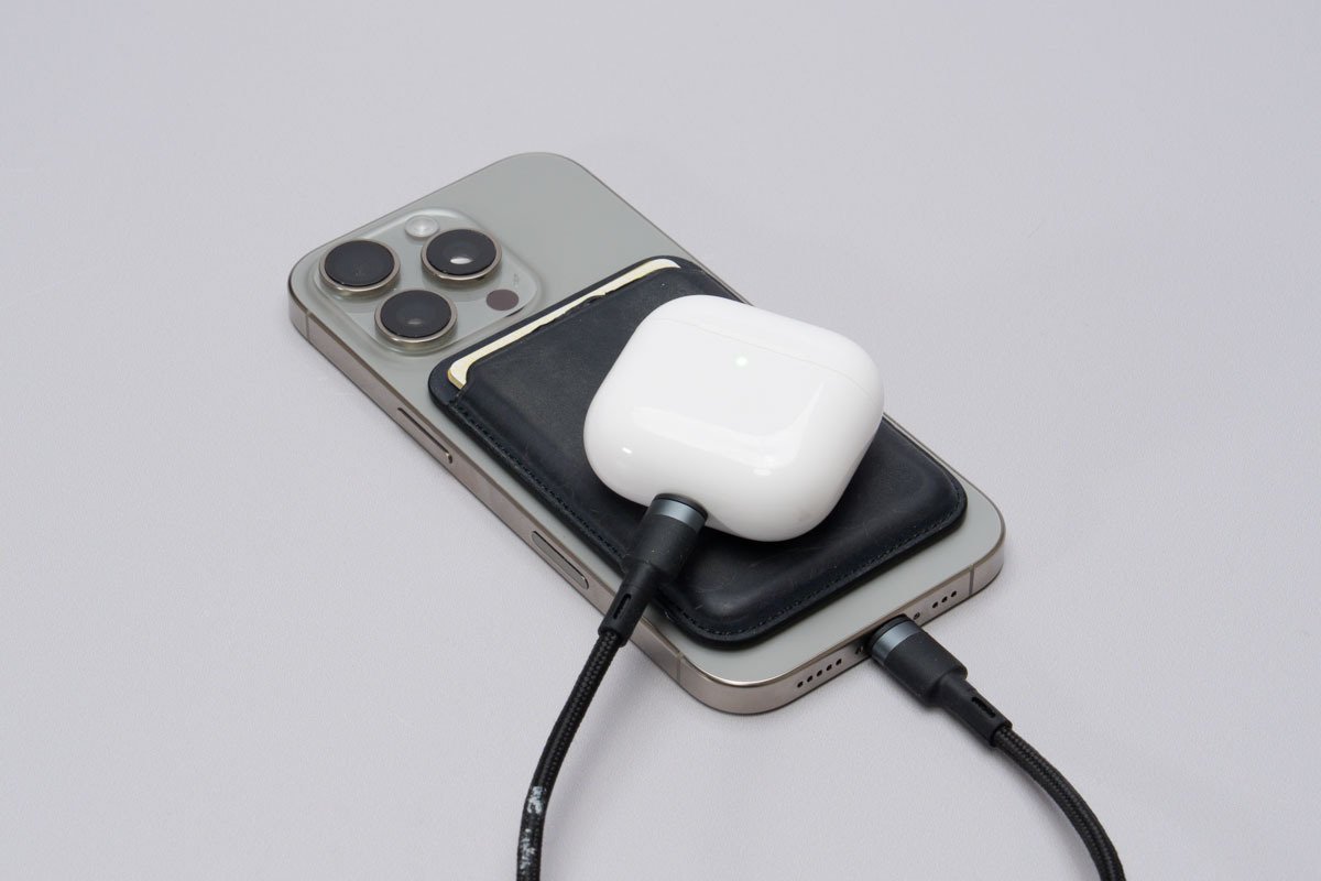 iPhoneのUSB-Cポートでできることまとめ。Lightningとの違いや活用例を紹介｜Kazuya