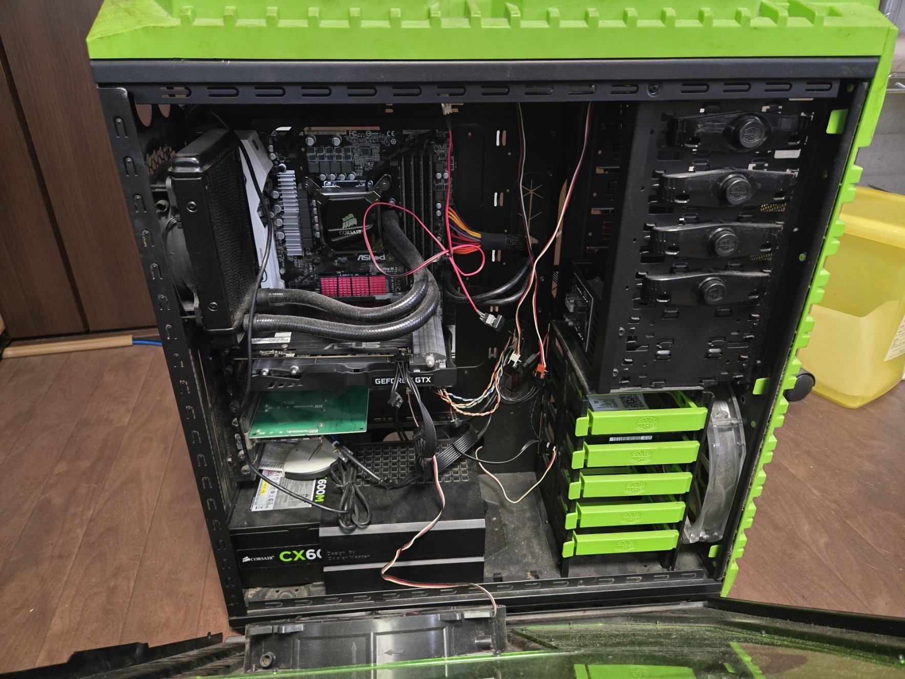 Cooler Master NVIDIAデザイン PCケースジャンク品 Cooler Master、NVIDIAカラーのフルタワーケース - 価格.com