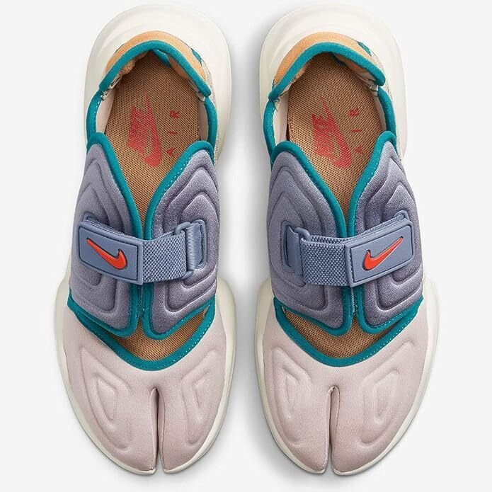 ナイキ アクア リフト W AQUA RIFT」——未来的なデザインと快適さを  