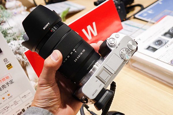 【ファインダー・液晶不良あり】SONYミラーレス一眼カメラ α6400 SONY ソニー ミラーレス一眼カメラ α6400 パワーズームレンズ