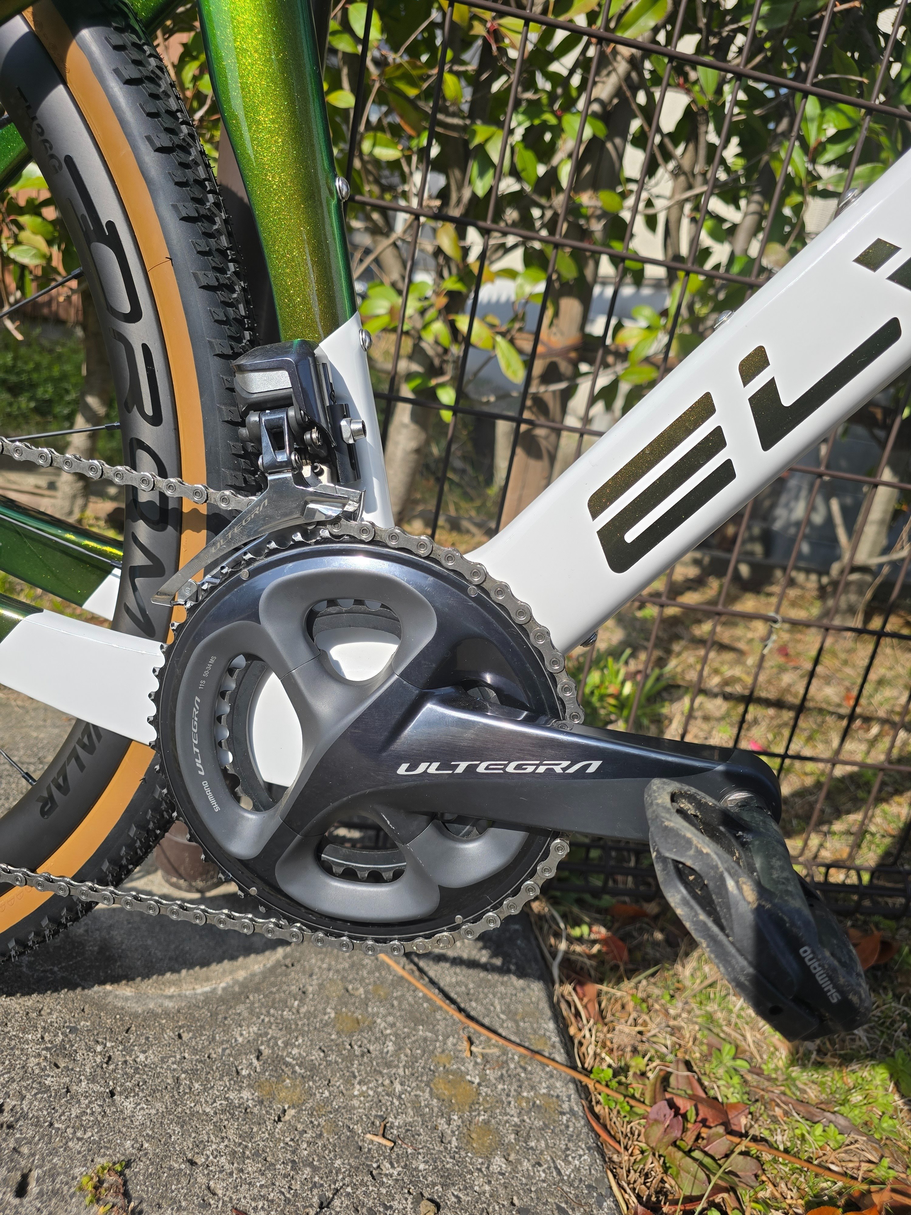 MORI AEPOX: 多様な路面を自由に走るオールラウンドグラベルバイク