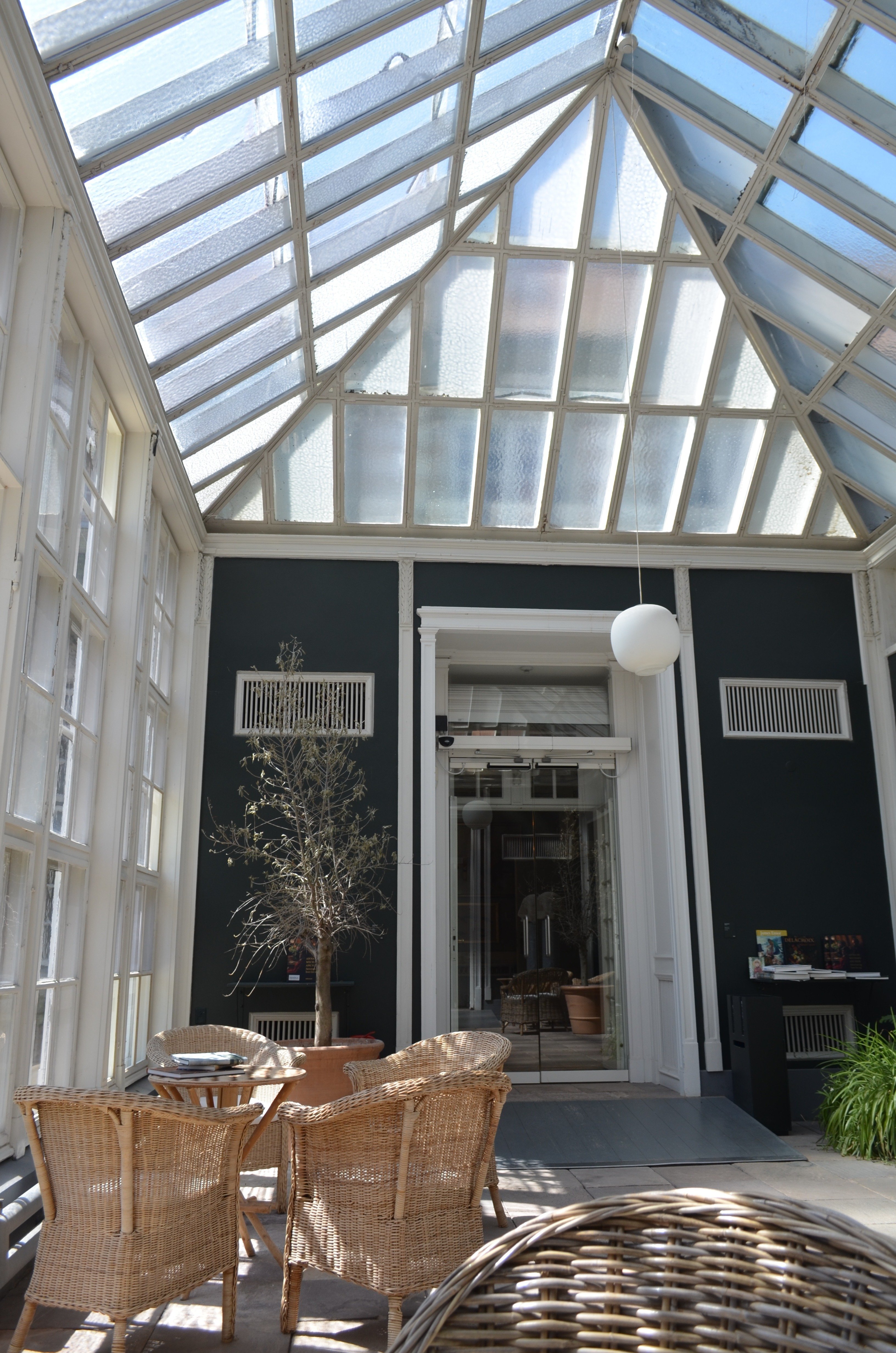 番外編#9】日帰り海外旅行でデンマーク・オードロップゴー美術館へ行っ