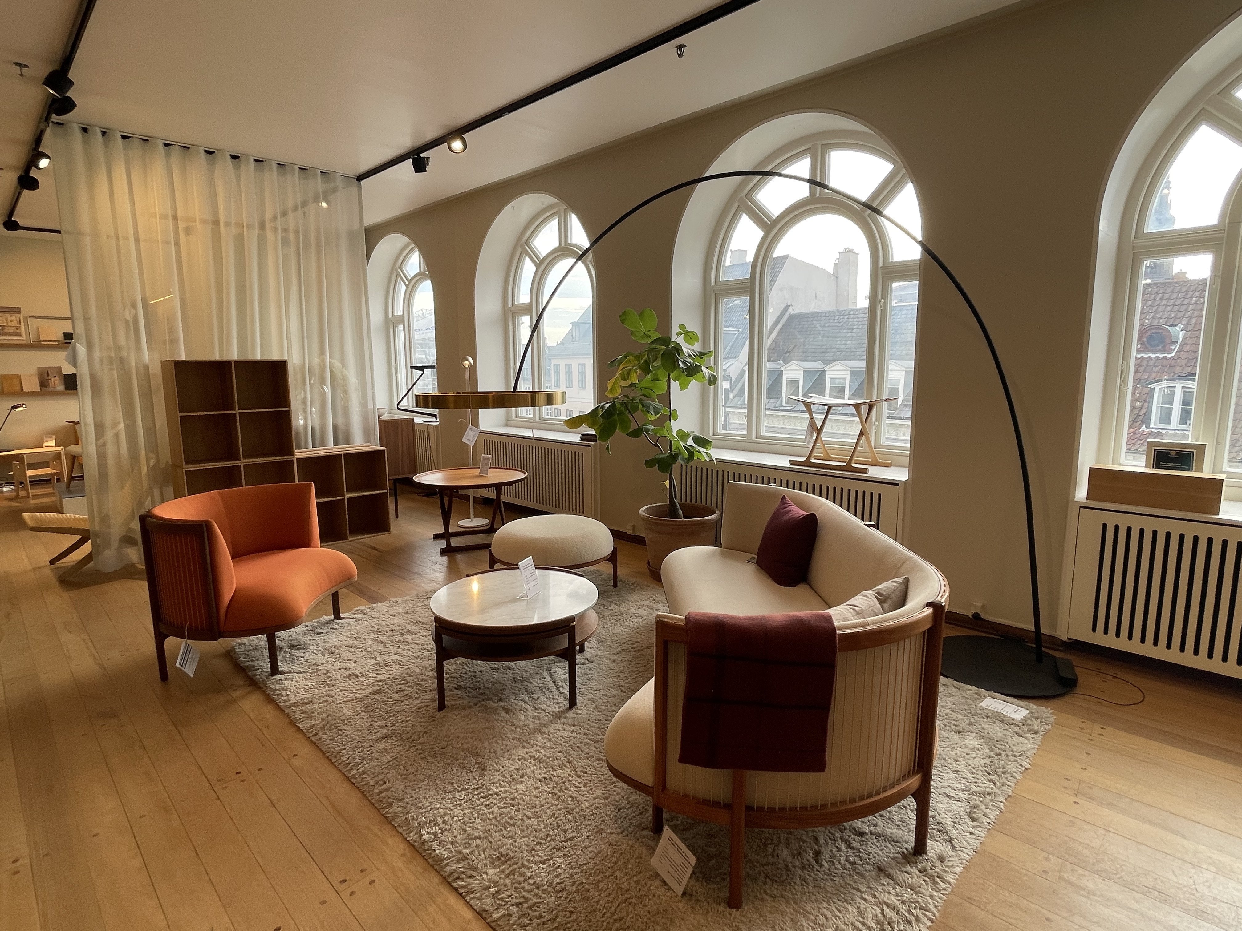 希少　Simonsen and Czechura　写真集　デンマーク　インテリア Bellbet | Teak cabinet by Knud Andersen for J.C.A Jensen and
