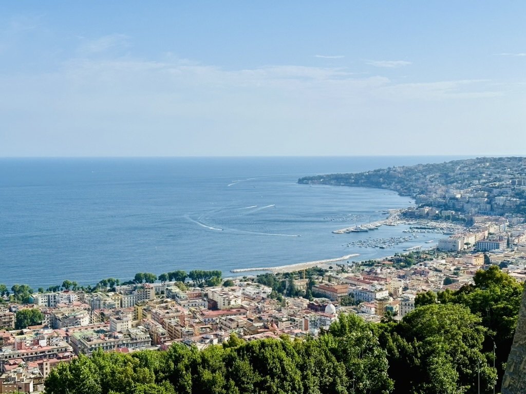 ナポリを見たら死ぬ!?危険なイタリア・ナポリ旅行記｜エバンス 愛