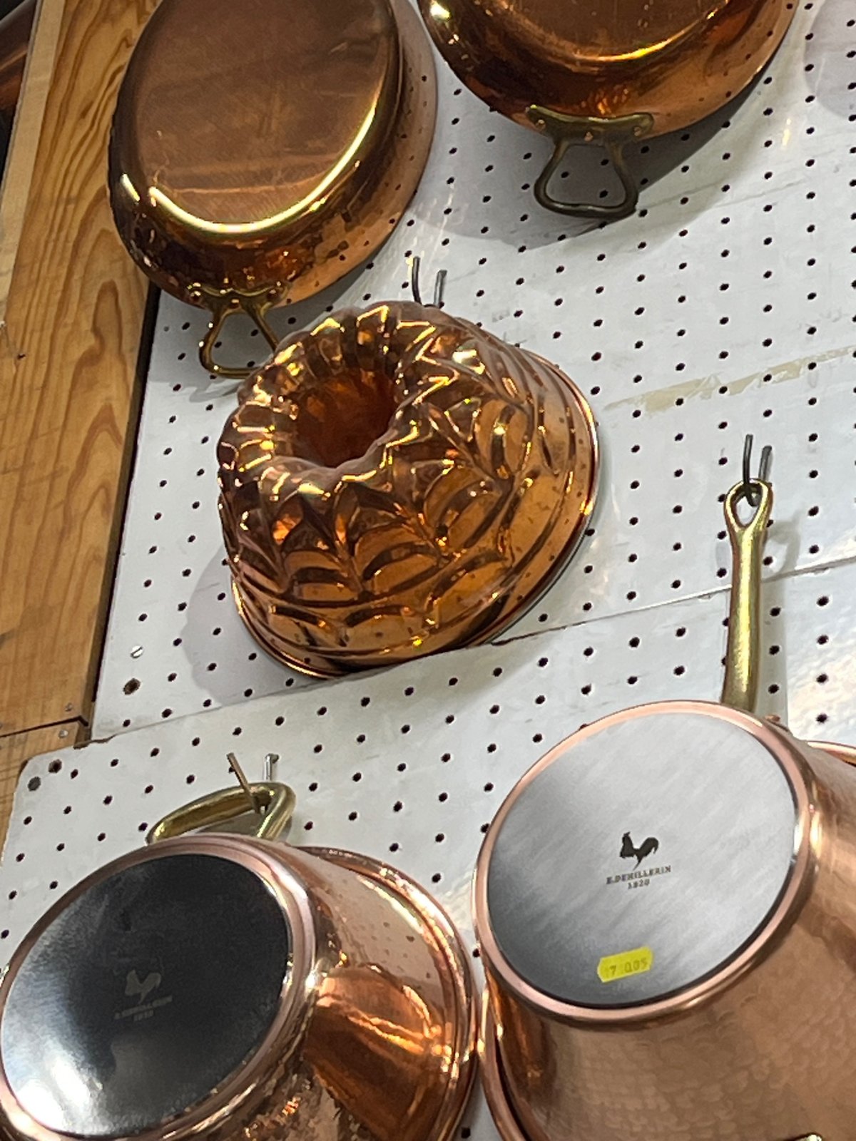 パリ レ・アル周辺の道具屋とお菓子屋さん（2025年3月）｜Tomomi  