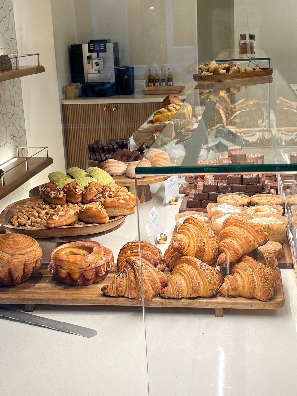 パリ レ・アル周辺の道具屋とお菓子屋さん（2025年3月）｜Tomomi  