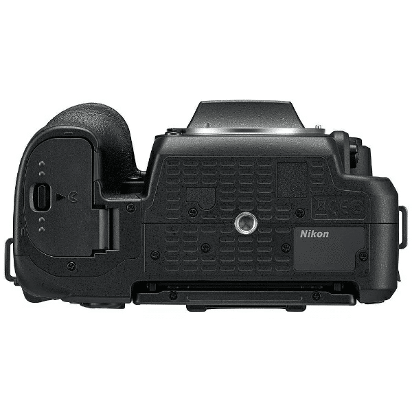 Nikon｜ニコン D7500 デジタル一眼レフカメラ 18-140 VR｜永井 栄雄