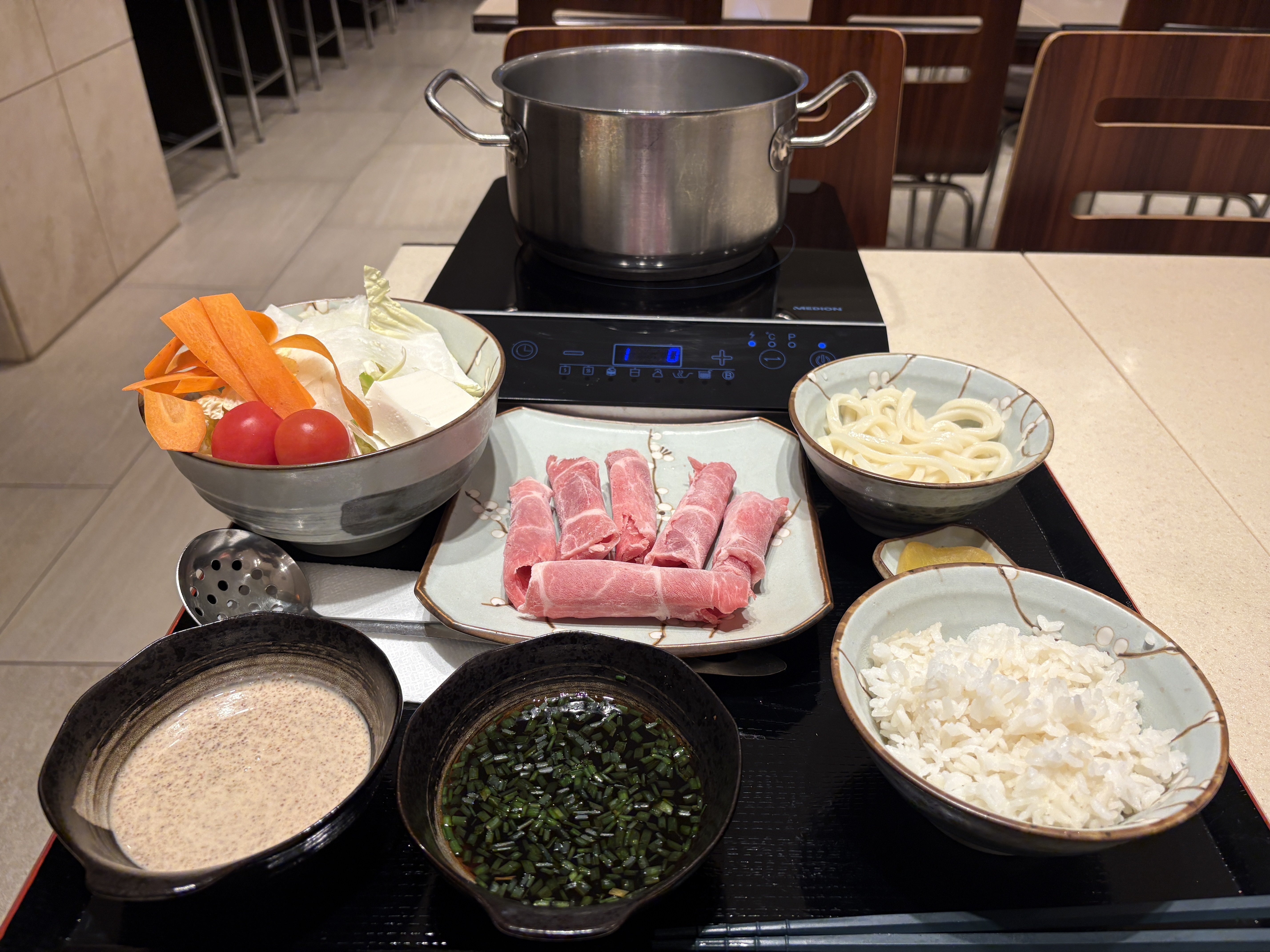ドイツ🇩🇪フランクフルト中央駅前、東横イン宿泊が正解だった。名物