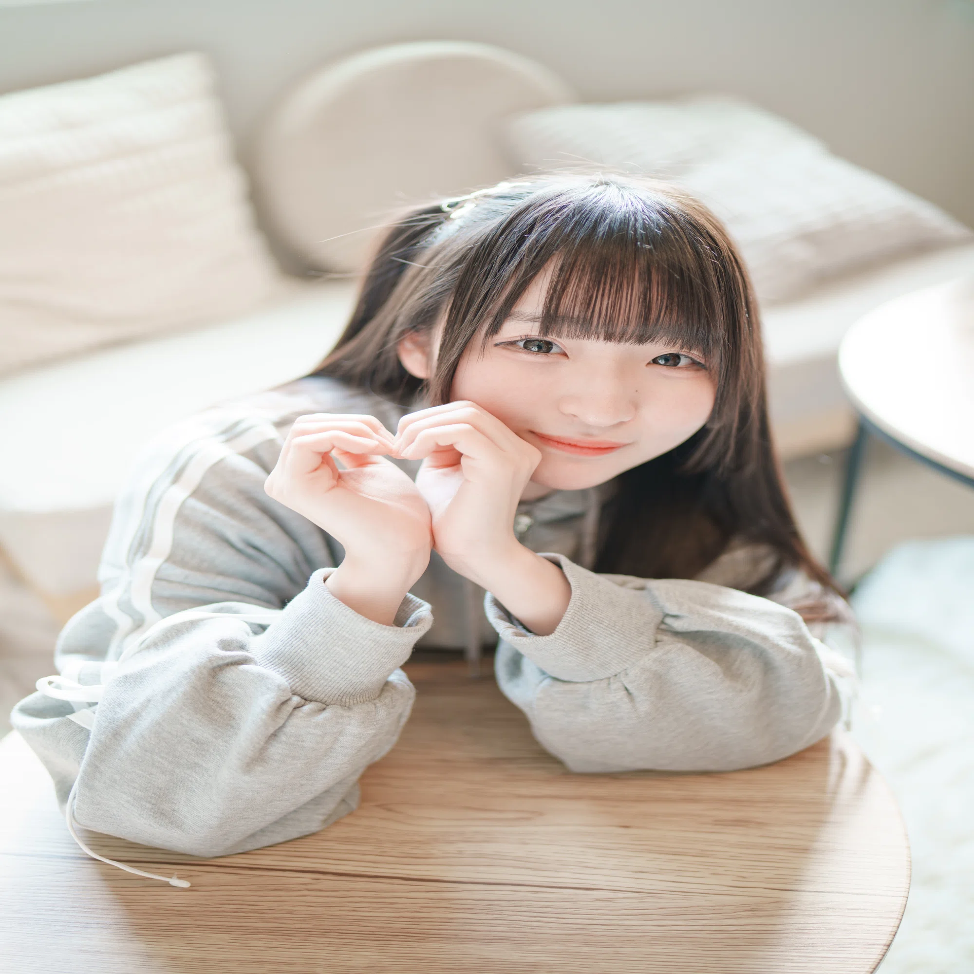 α7RV × SIGMA 35mm f1.2 DG DN Art】光と戯れる、ふんわり室内ポート 