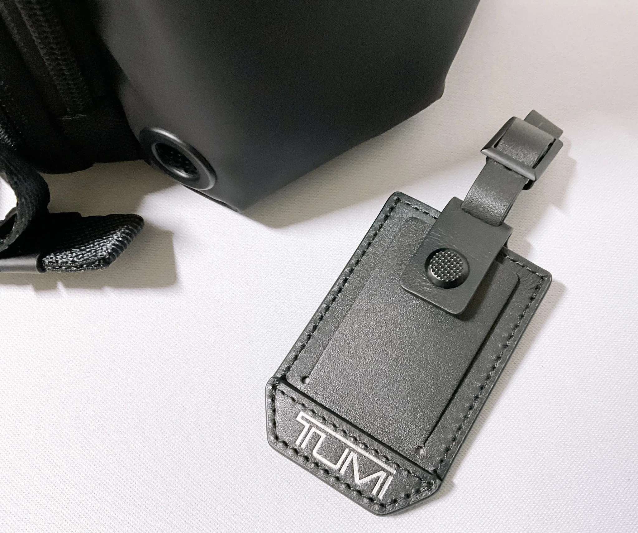 TUMI ネームタグ(ラゲージタグ)をパスケースに付け替えてみた