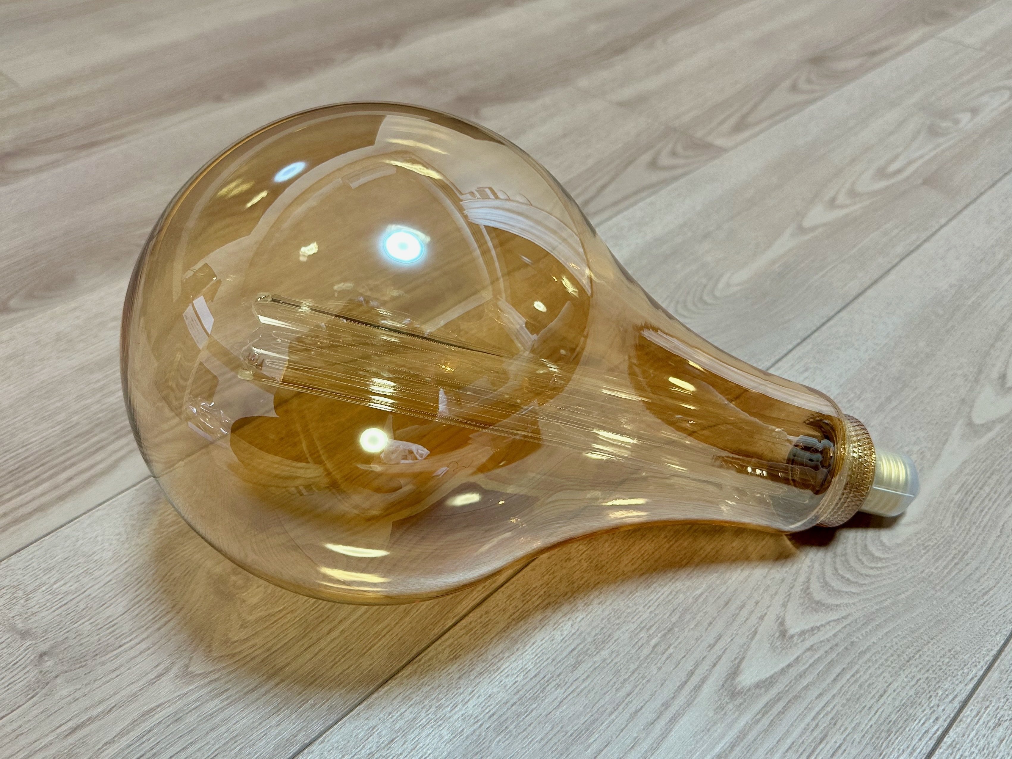 ニトリLEDアンティーク調ライトはシックで上品。そして想像以上にデカ