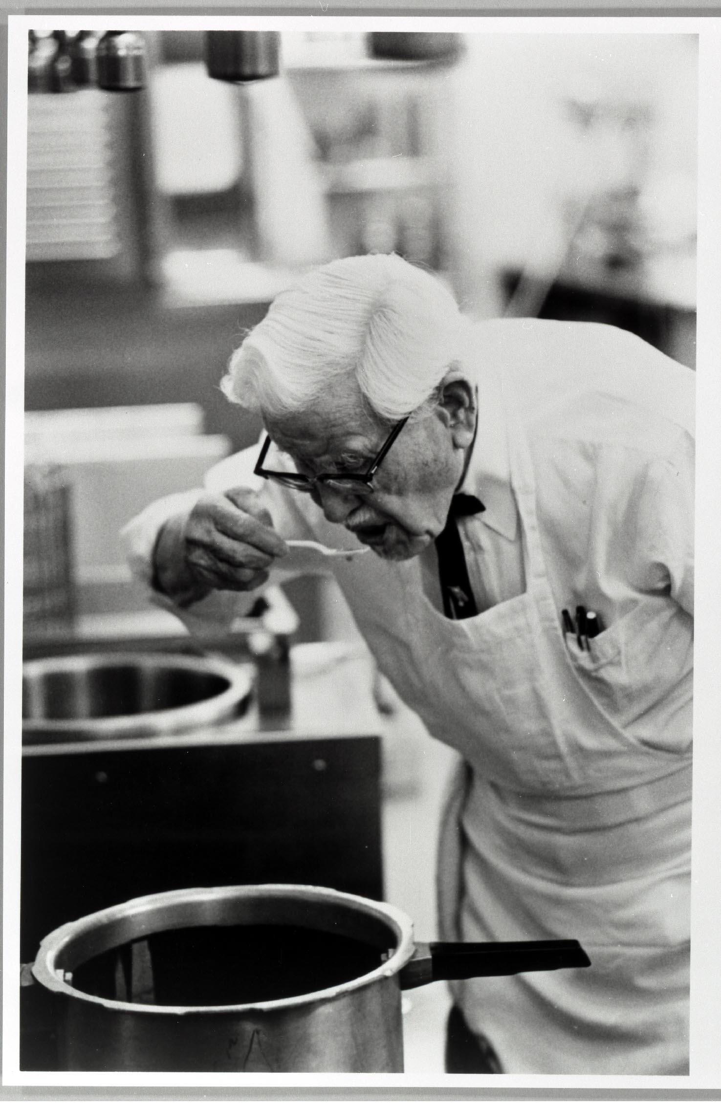 65歳の時無一文で起業したカーネル・サンダース氏｜FUJIKI TOSHIAKI