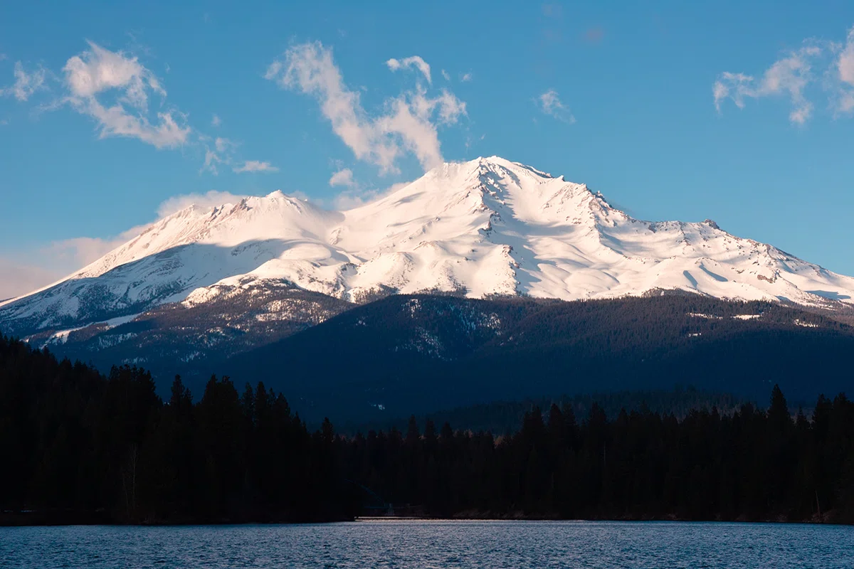 マウント・シャスタ（Mount Shasta）の清らかな水｜oshimoto