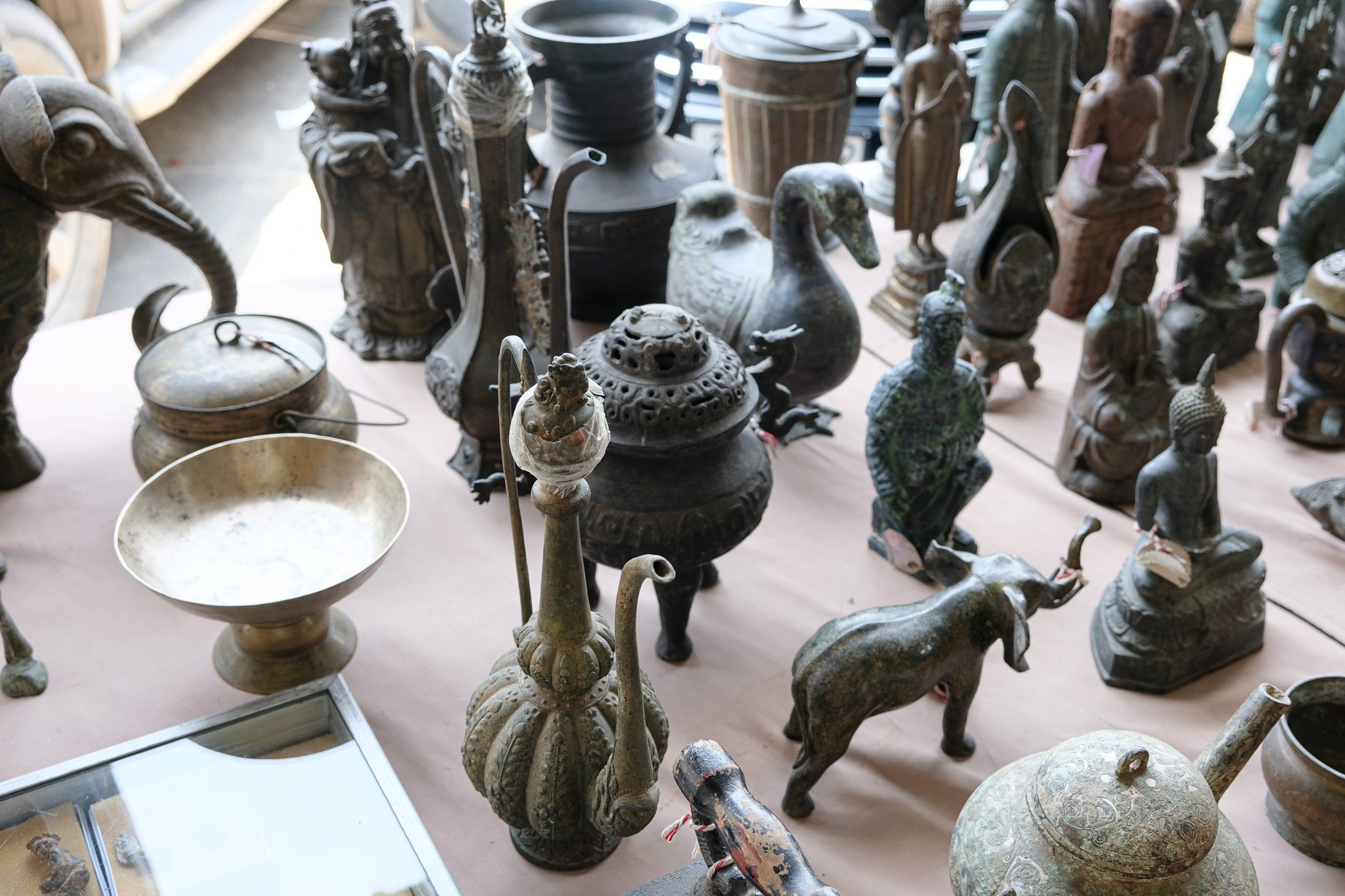 A Journey Through Thailand's Antique & Vintage Treasures ⚕｜森 紗