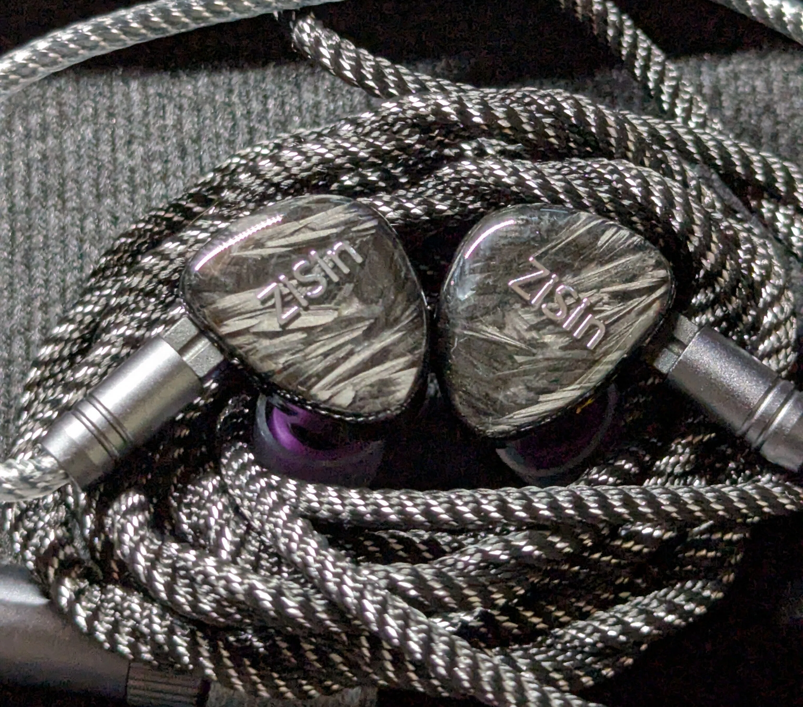 ZiSin Black Kirin｜1192bakuhu_audio