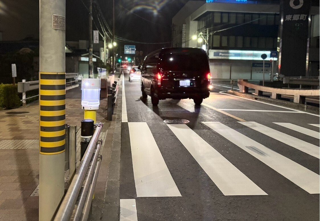 信号の無い横断歩道の革新的製品です｜東邦ステンレス工業のブログ