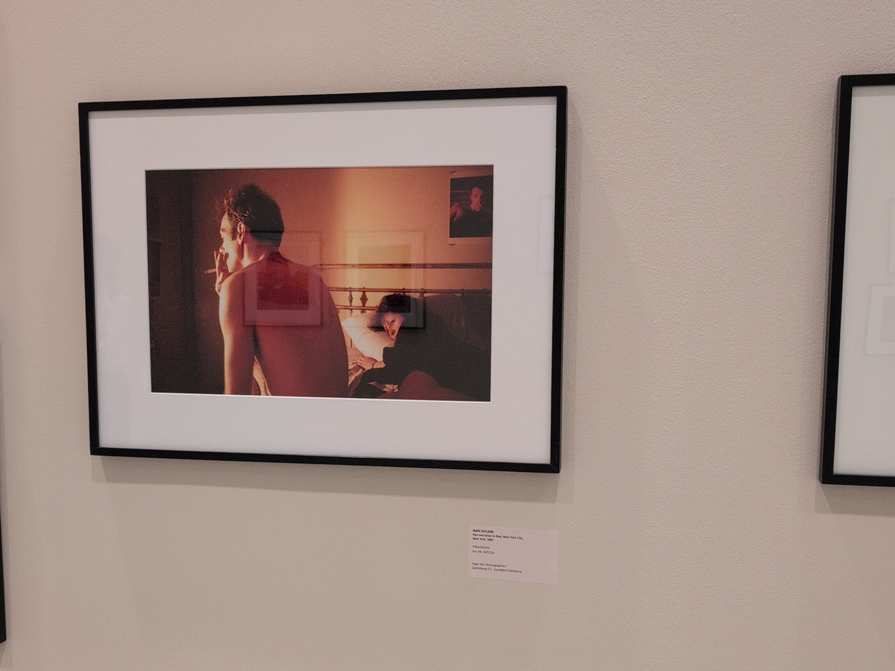 写真を眺めて胸が詰まるのは、「見えなさ」を見つめているから