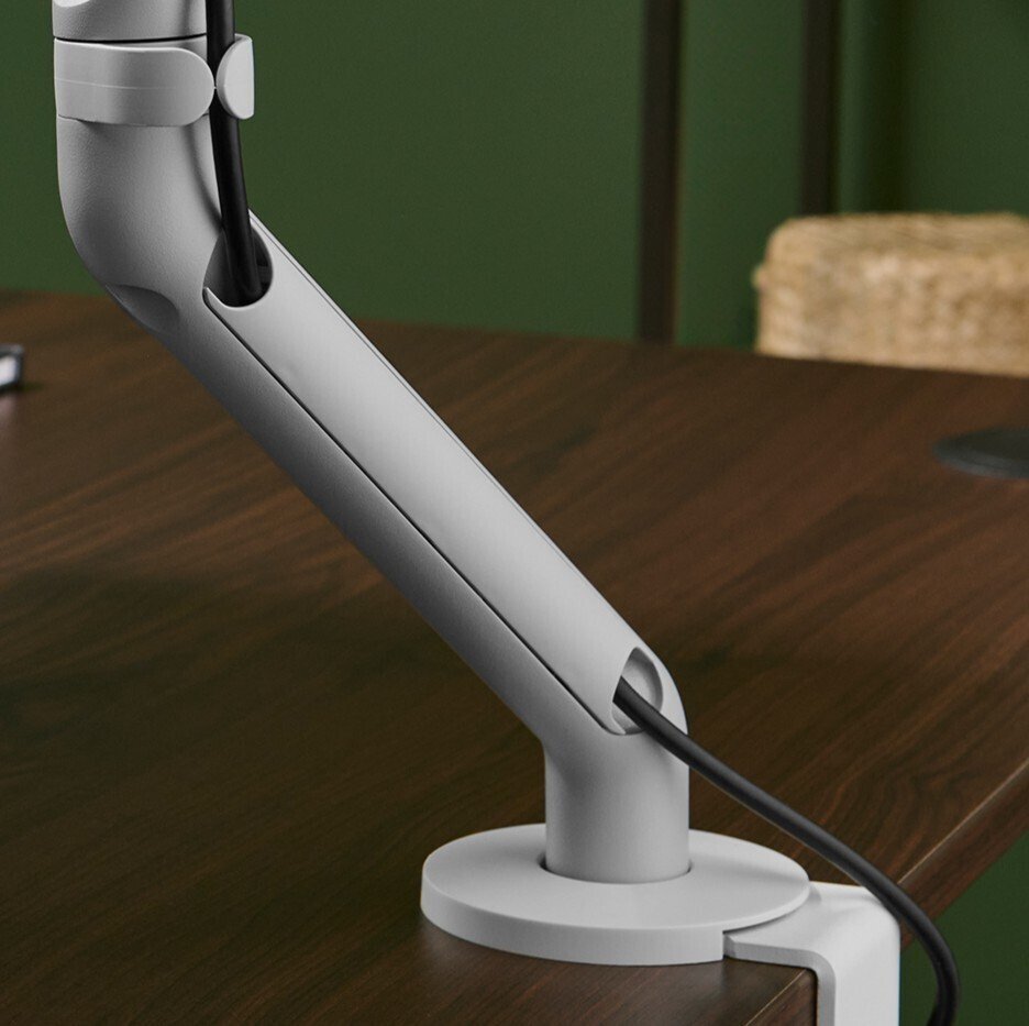 CBS FLO 高品質モニターアーム  エルゴトロン 商品リニューアルのお知らせ ～CBS Flo Monitor Arm～｜株式会社