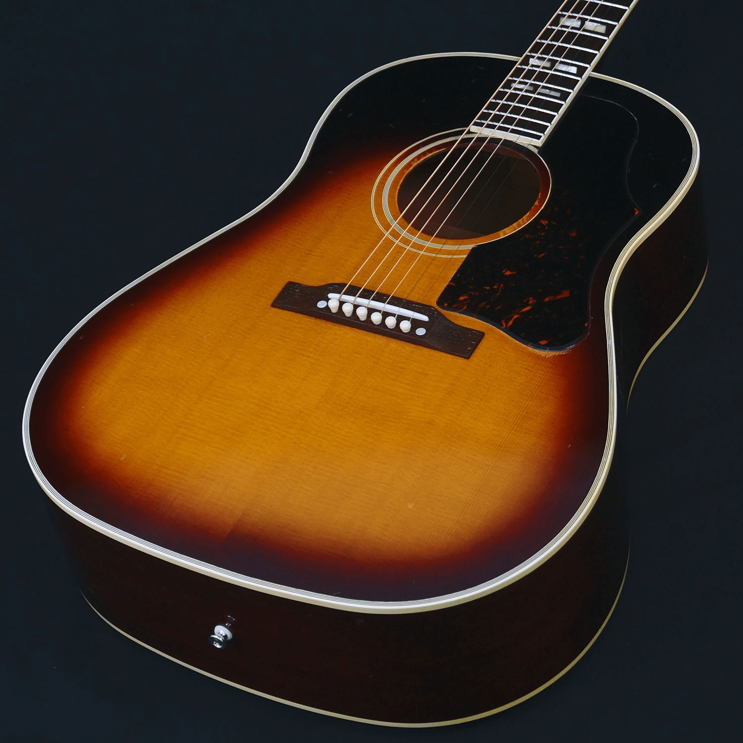 特選中古品！ハカランダ指板を採用したサザンジャンボ・スタイル