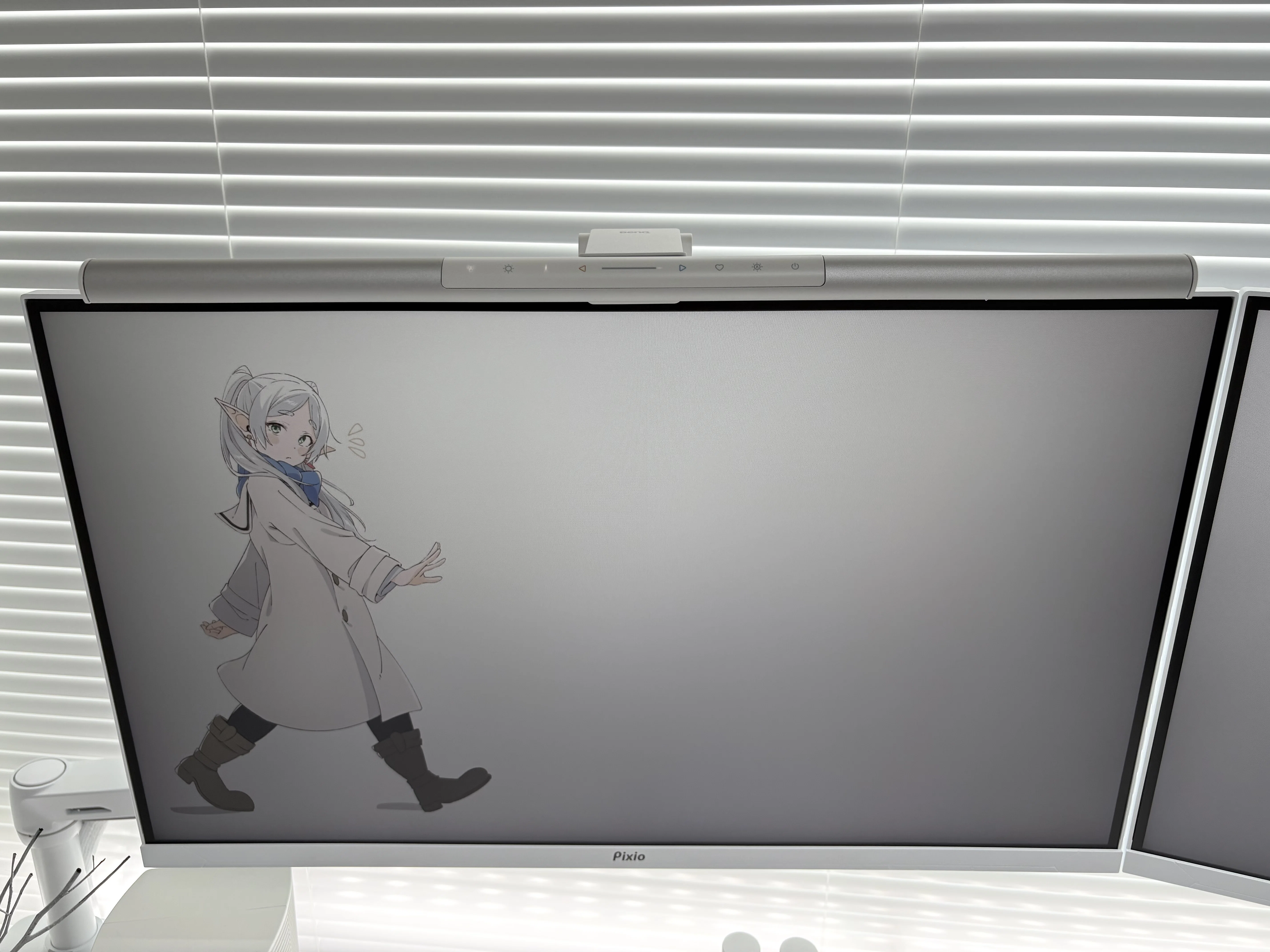 BenQ ScreenBar Pro】モニターライト界の革命児！？｜しろちゃんねる