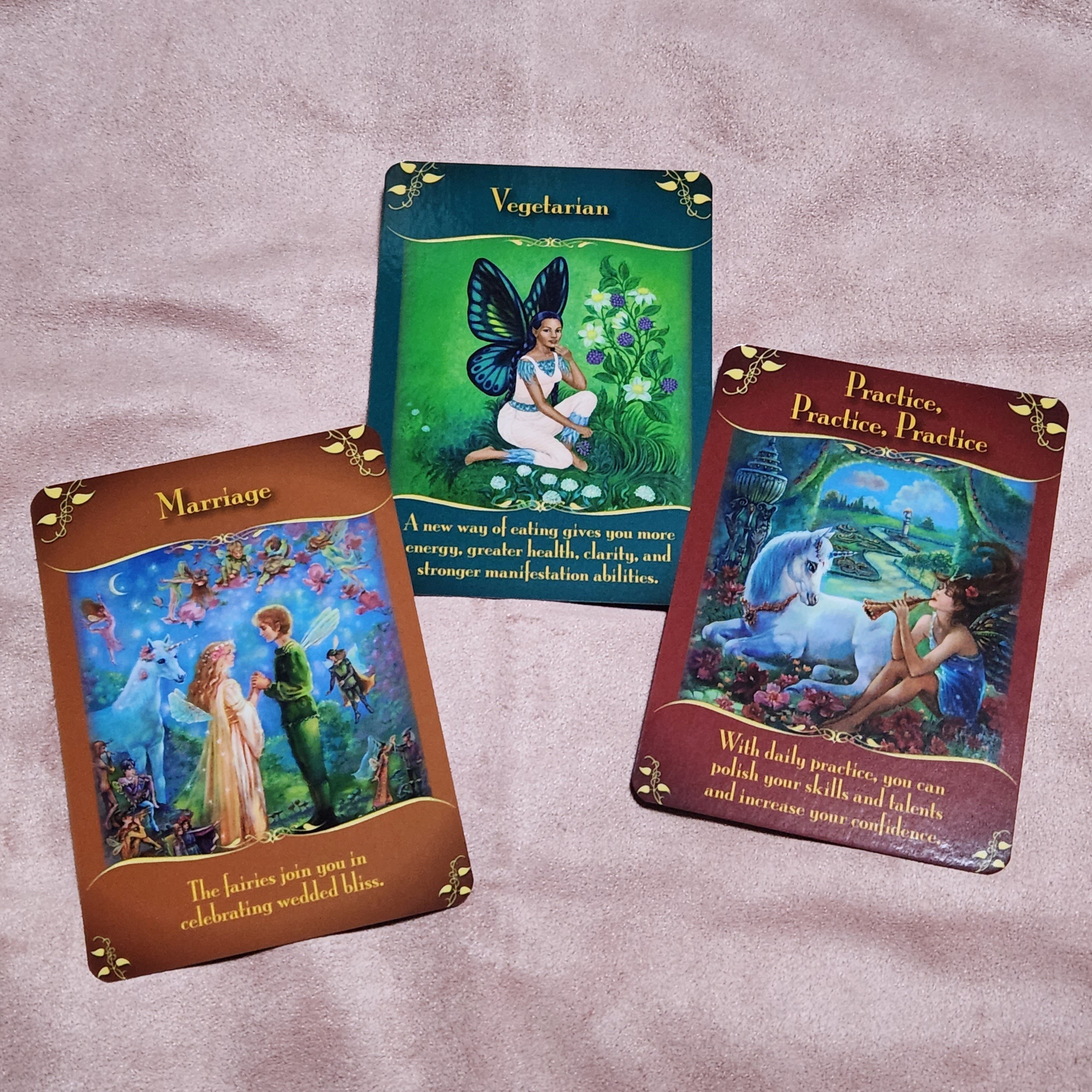 初心者目線で選んだオラクルカード3選｜めめ