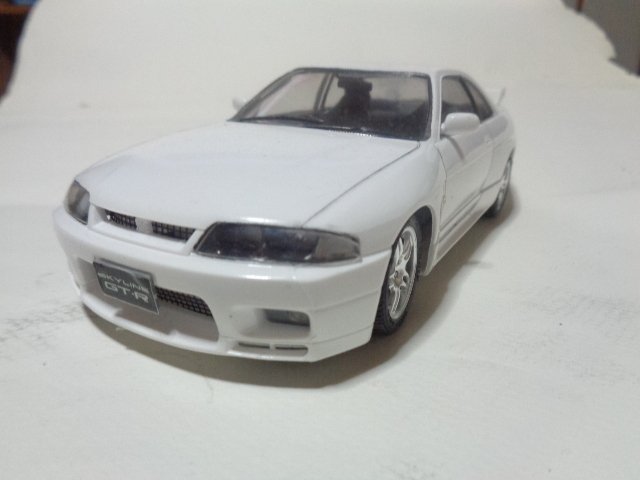 マルイNissan Skyline 2000 GT-R KPGC-10 1/24 1:24 Nissan Skyline 2000 GT-R (KPGC-10 Hakosuka) Street
