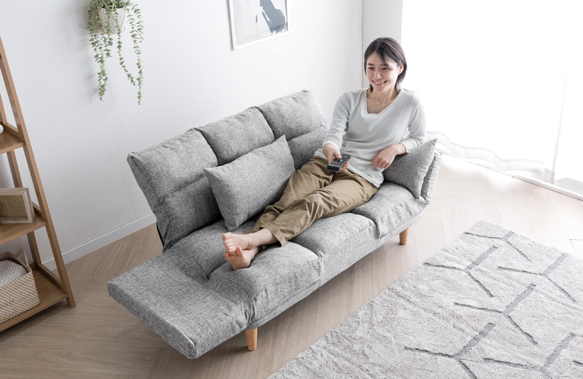 販促コンペから生まれた「ずぼらソファ」。開発秘話/家具D2Cタンスの