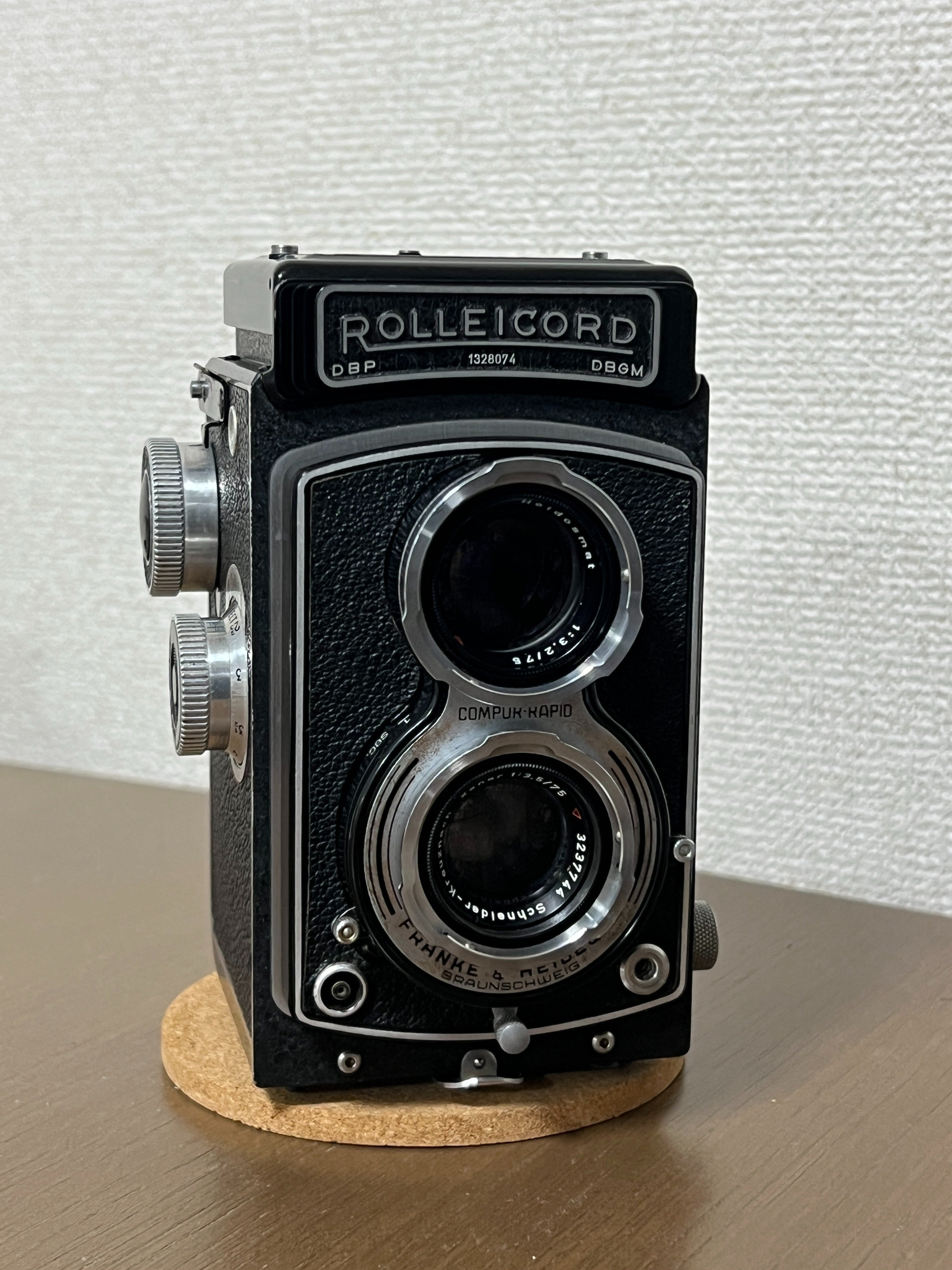 vol.396 二眼レフカメラを購入しました。|緋色のHiro(写真を vol.396 二眼レフカメラを購入しました。|緋色のHiro(写真を