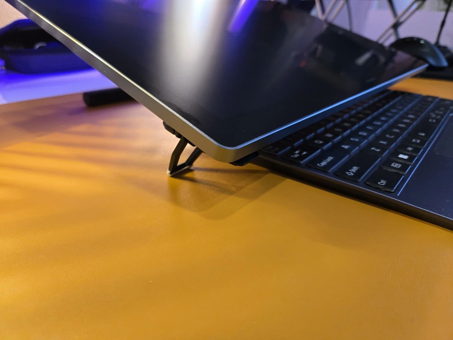 Kamvas Pro 19に合わせて揃えたい便利アイテム【実際に使って良かった