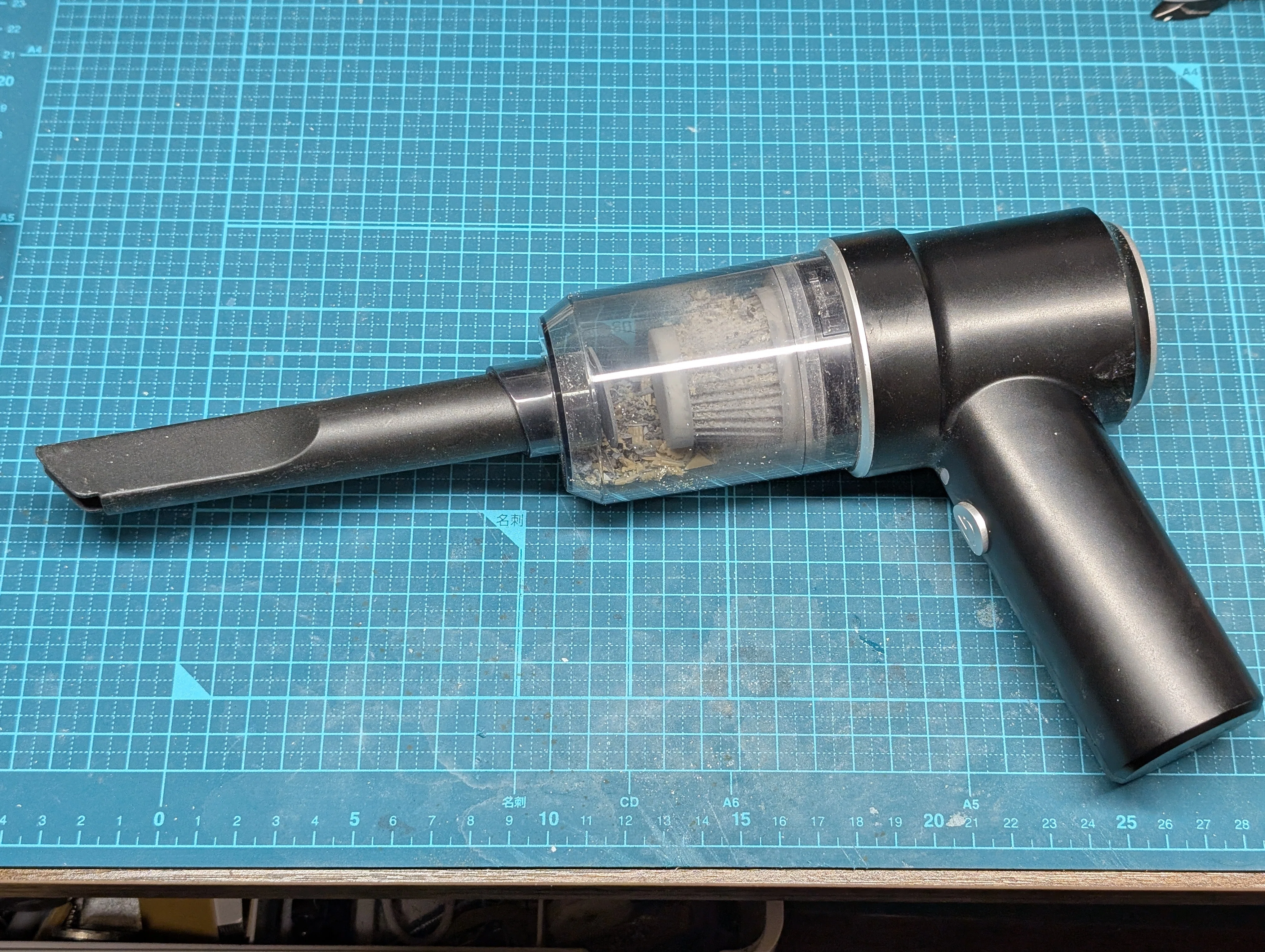 Tool Review] Handy Cleaner: Perfect for Cleaning Your Plastic