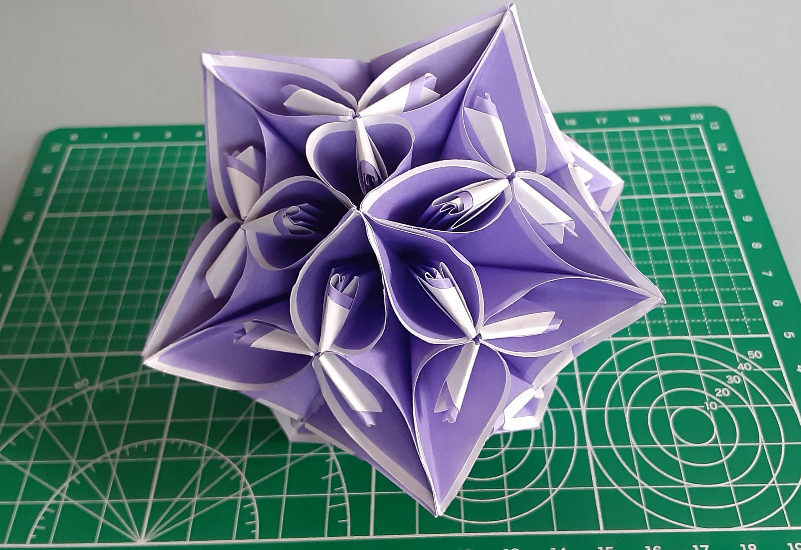 感謝を込めて、くす玉の花を作ってみた｜桜川空