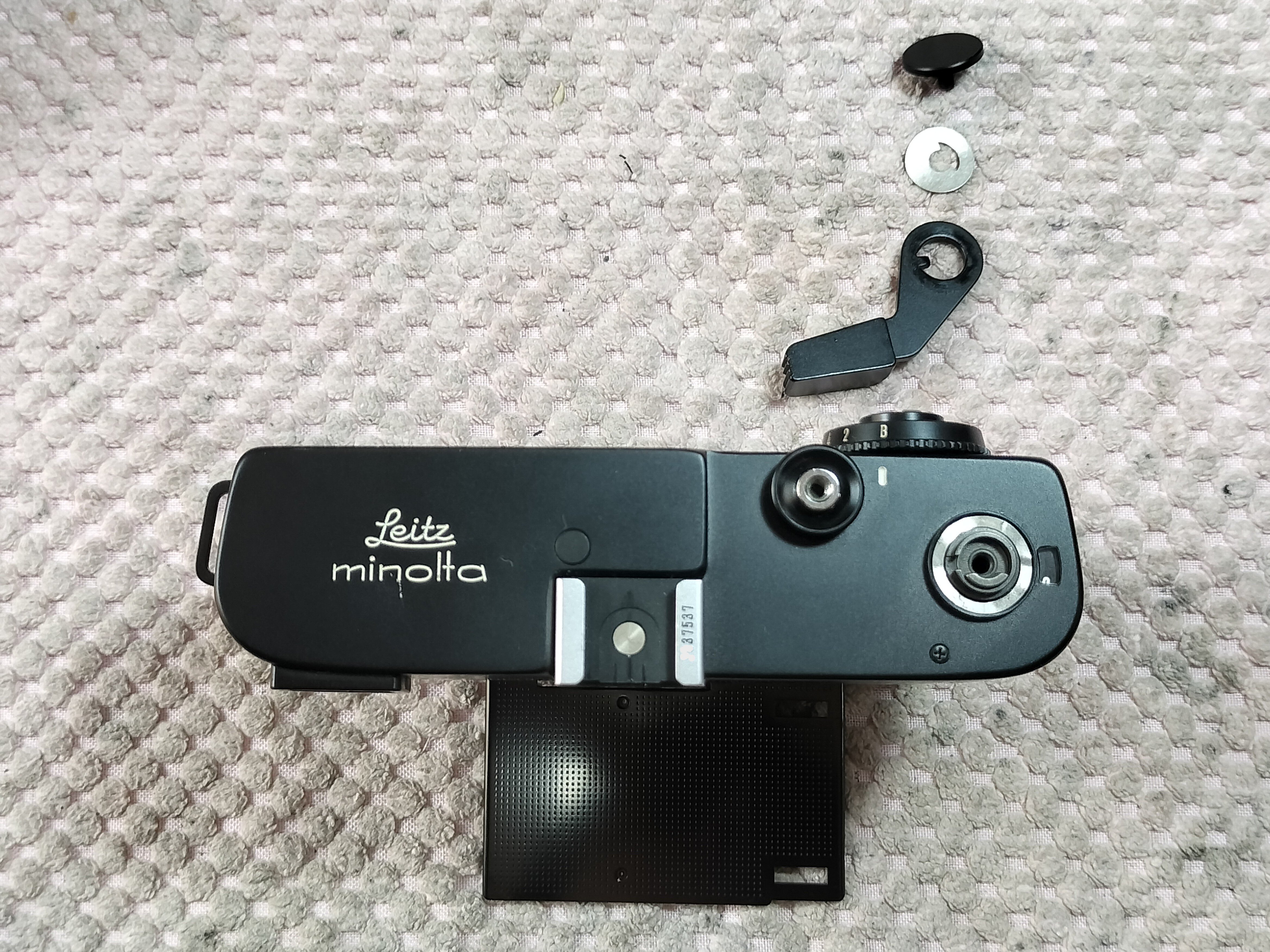 Leitz Minolta CLの分解｜フィルムカメラ修理のアクアカメラ