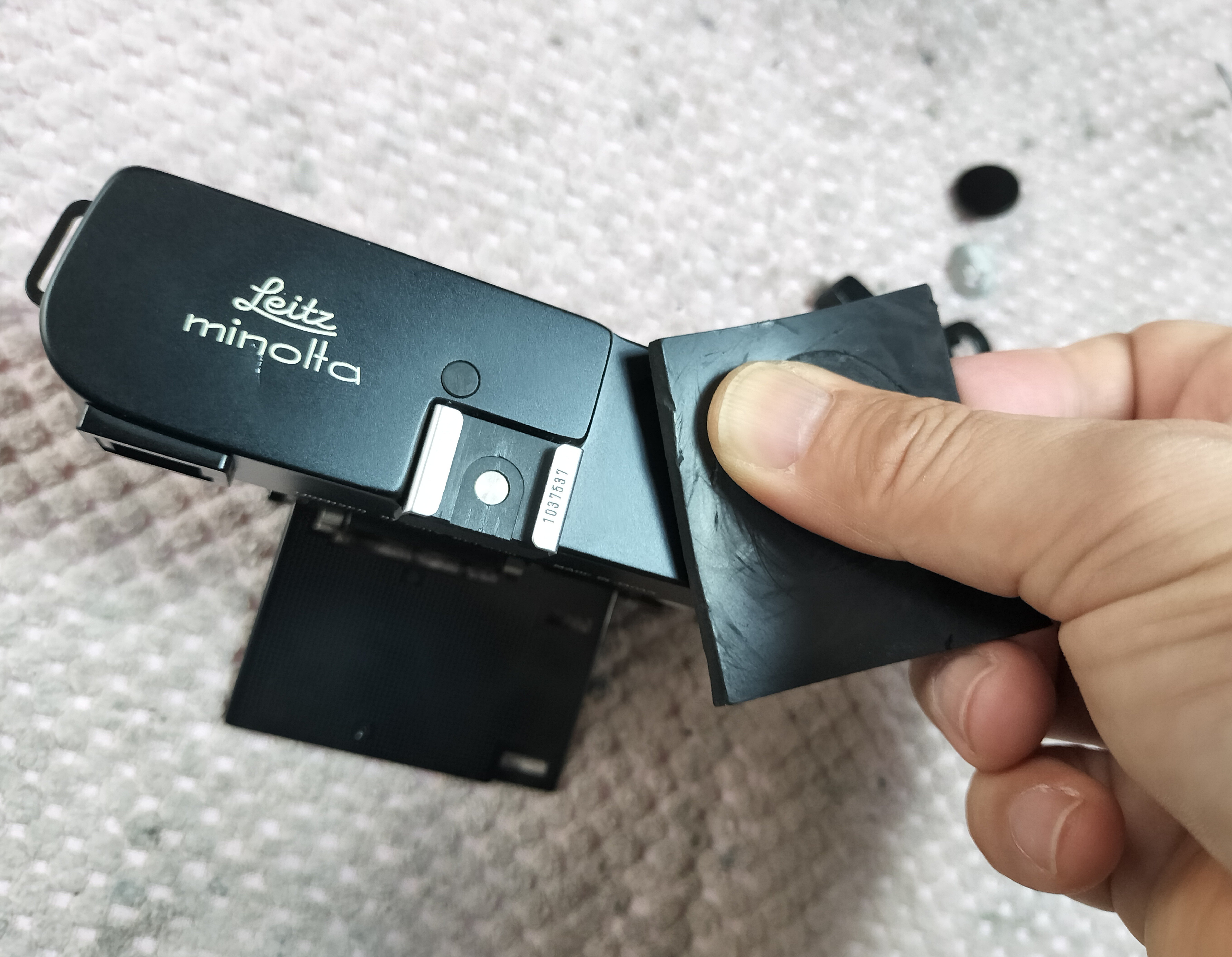 Leitz Minolta CLの分解｜フィルムカメラ修理のアクアカメラ