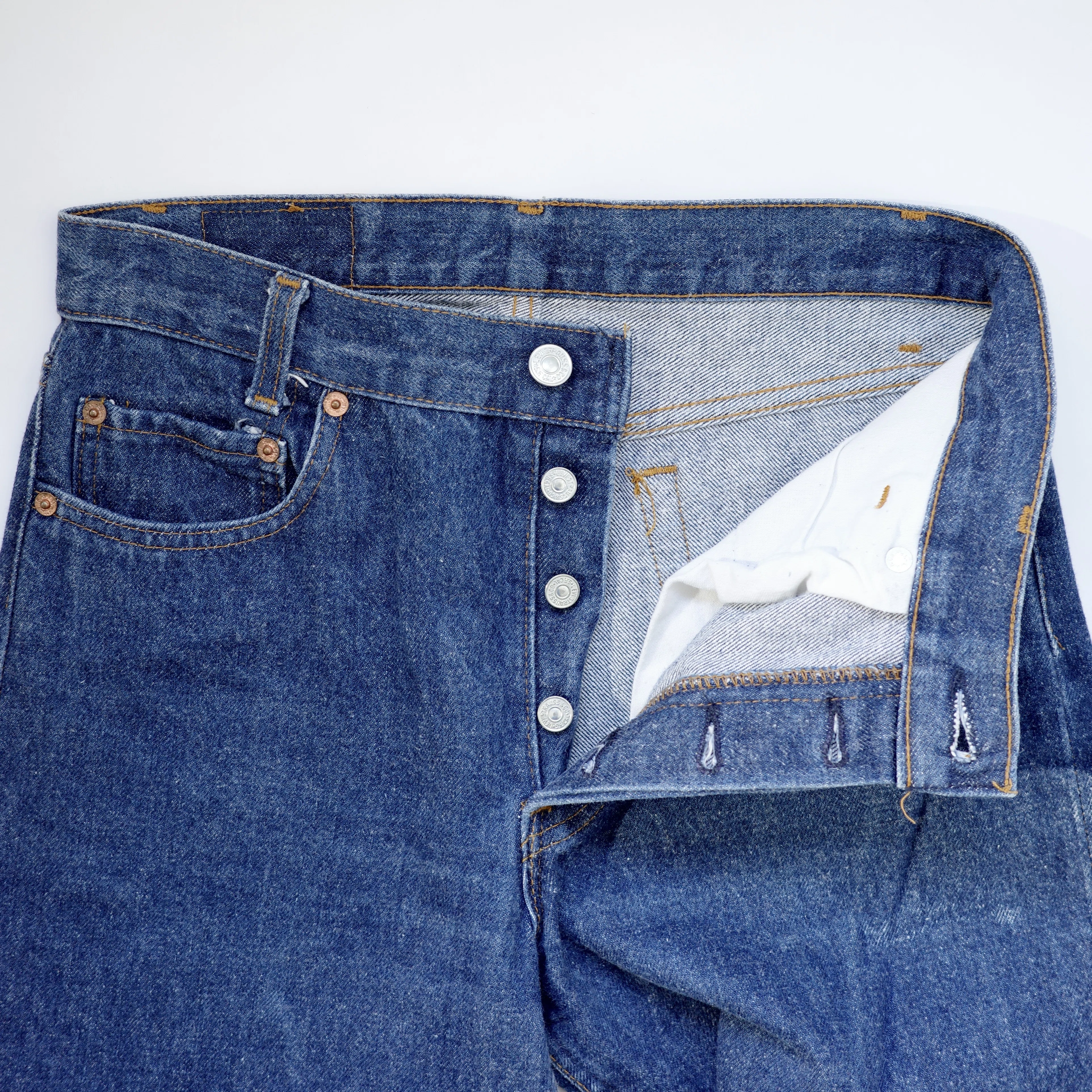 OUR FAVE MODEL Levi's 701｜Rollin' fav stuff
