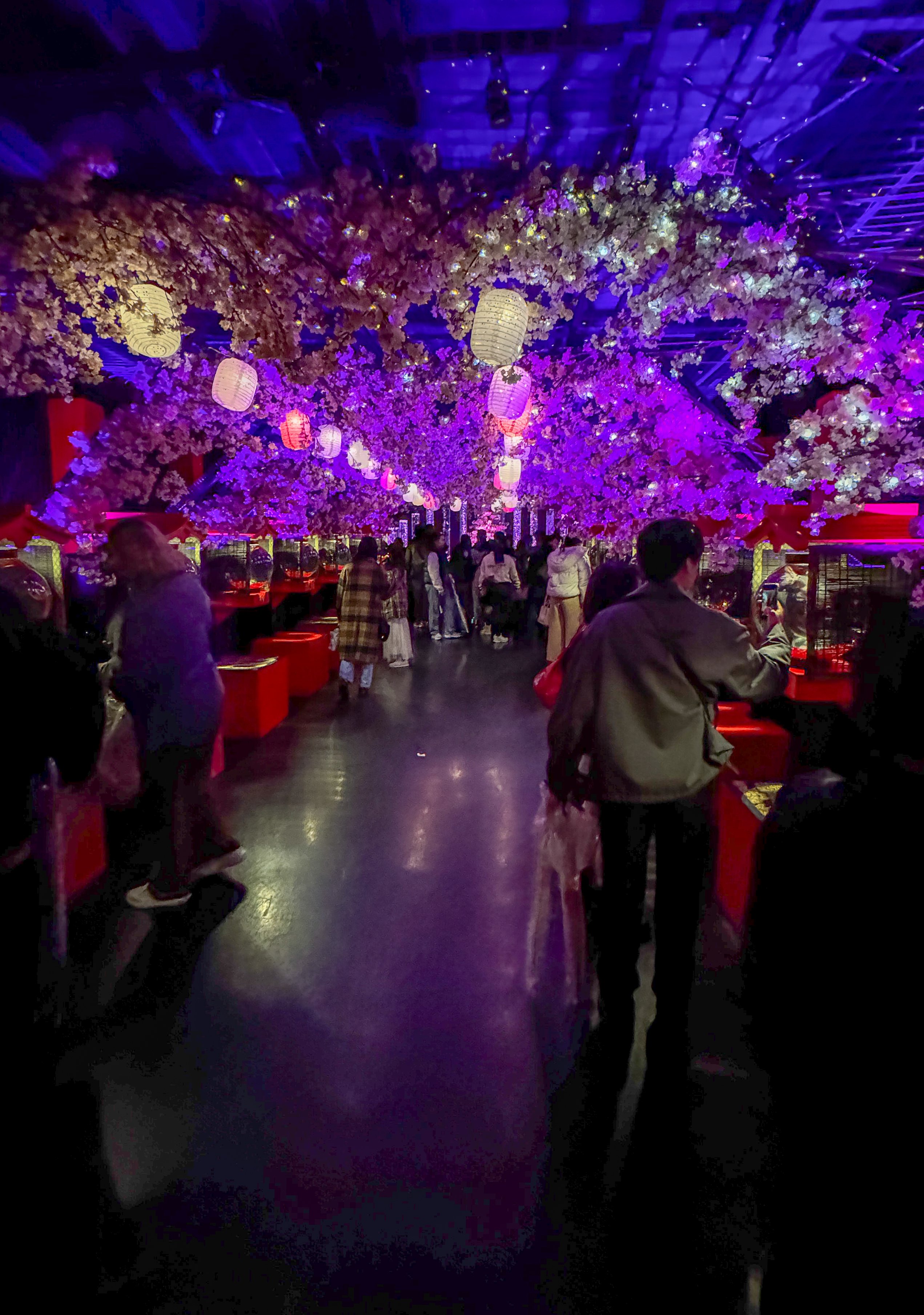 超美品！値下げ交渉あり。金箔で桜の花　アクリル画　絵画 楽天市場】箔アートパネル 波に桜 【金箔 箔一 金沢 工芸品 法人