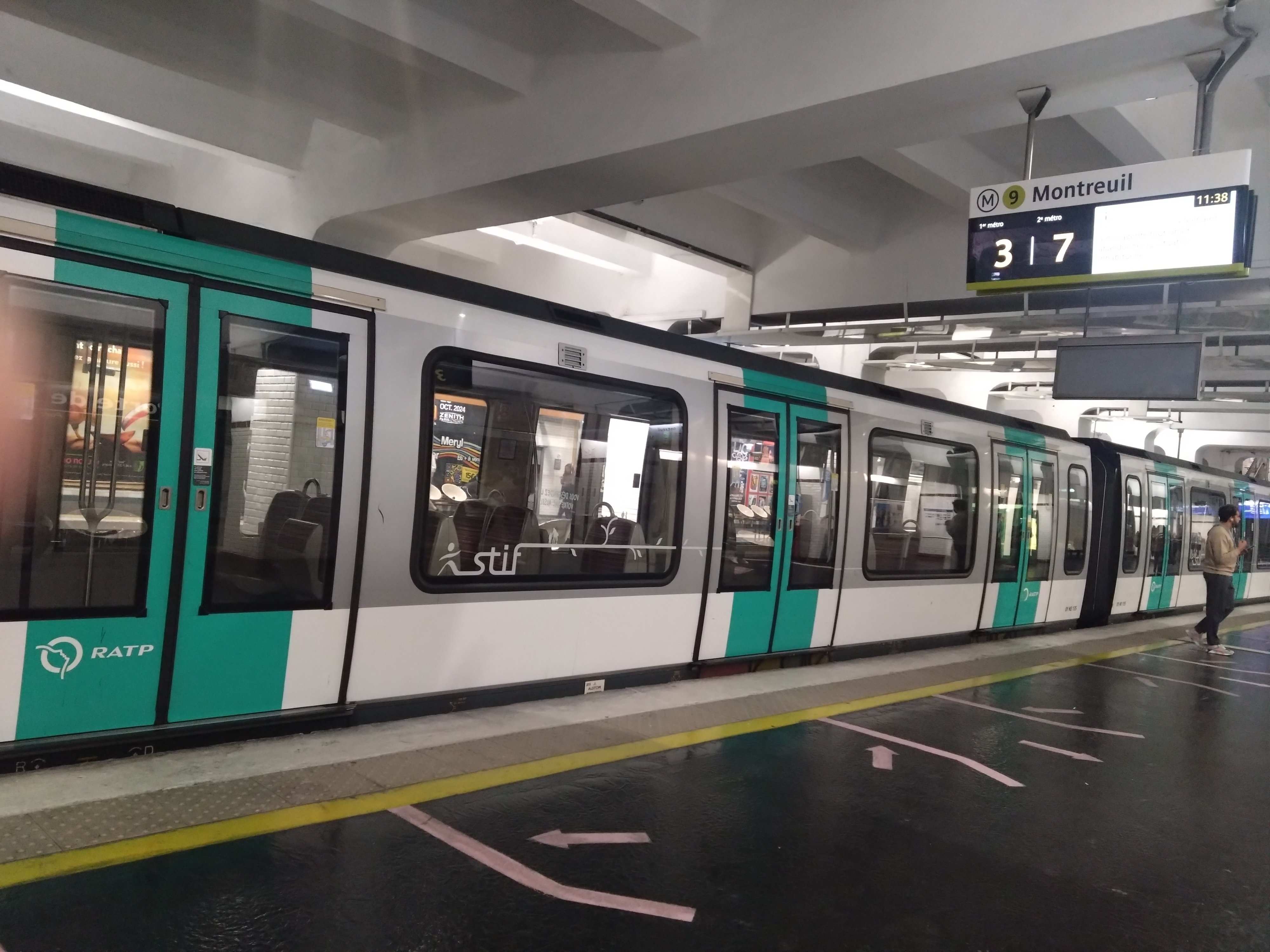 6日目①メトロに乗って(16区～シテ島)【初海外、パリへ行く】｜t09_hrk