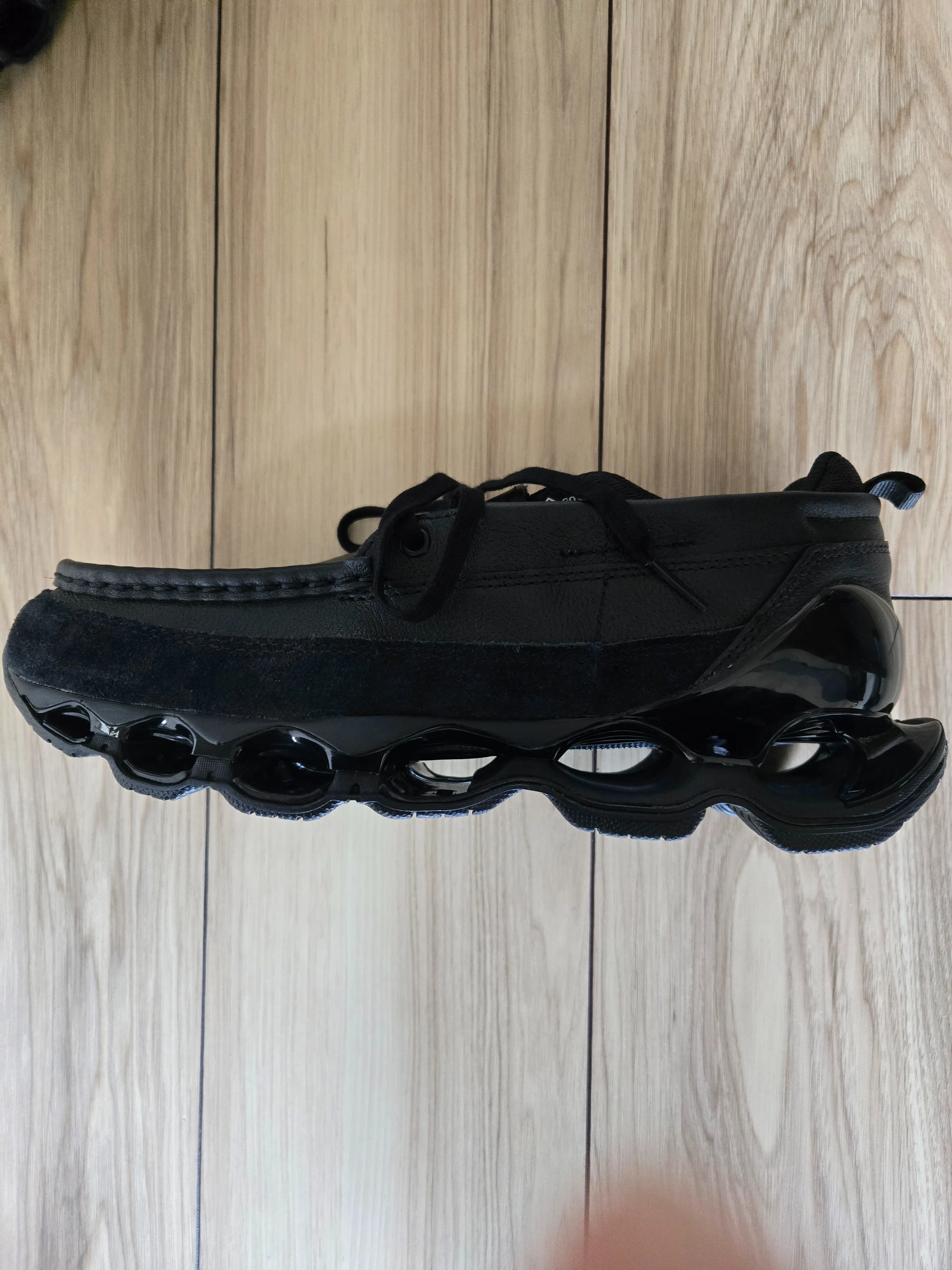 A Pair Chosen for 'Values' Over Comfort | WAVE PROPHECY MOC GTX
