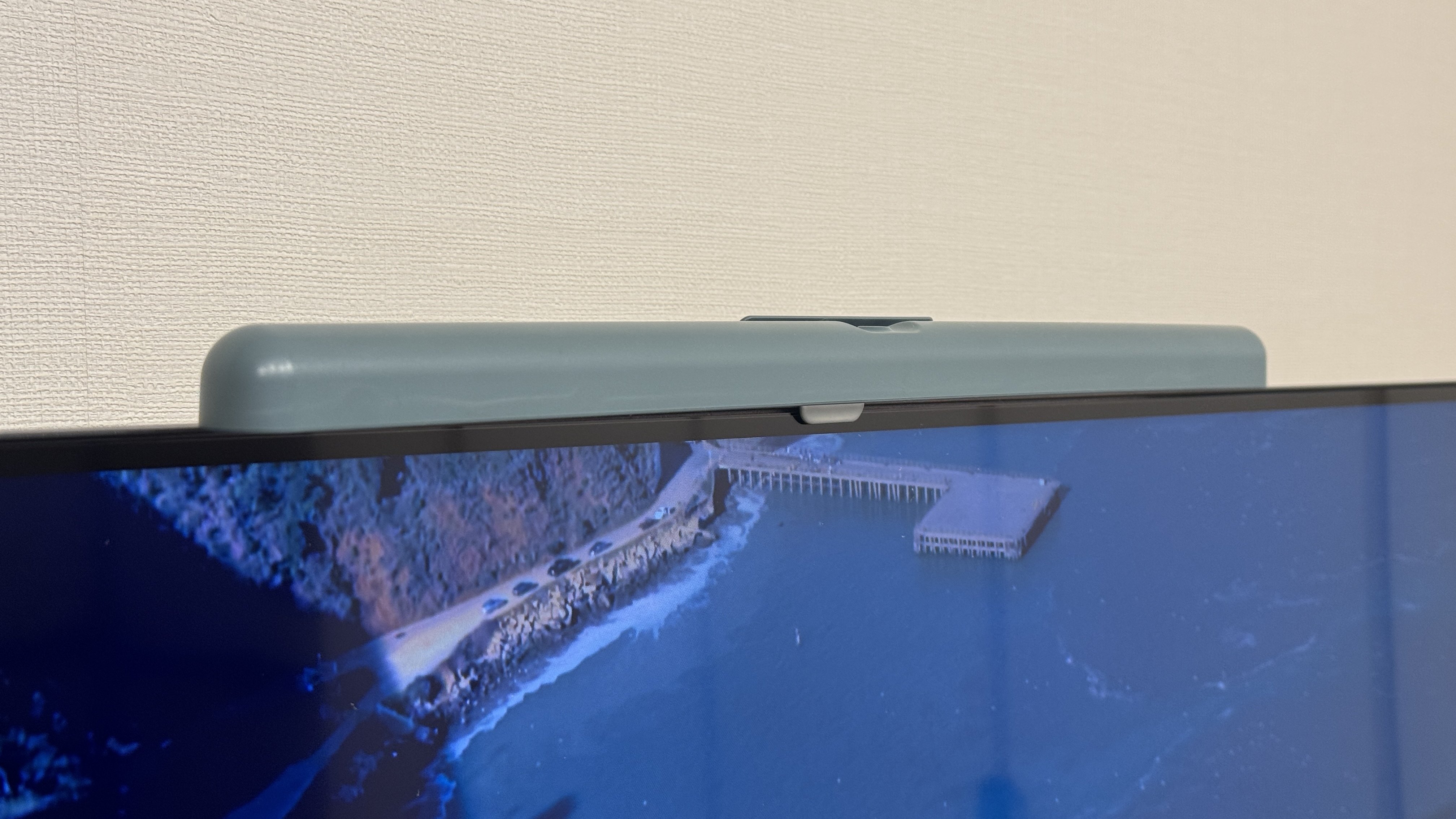 狭い部屋こそ壁掛けテレビが正解だった｜たけてつ / Taketetu