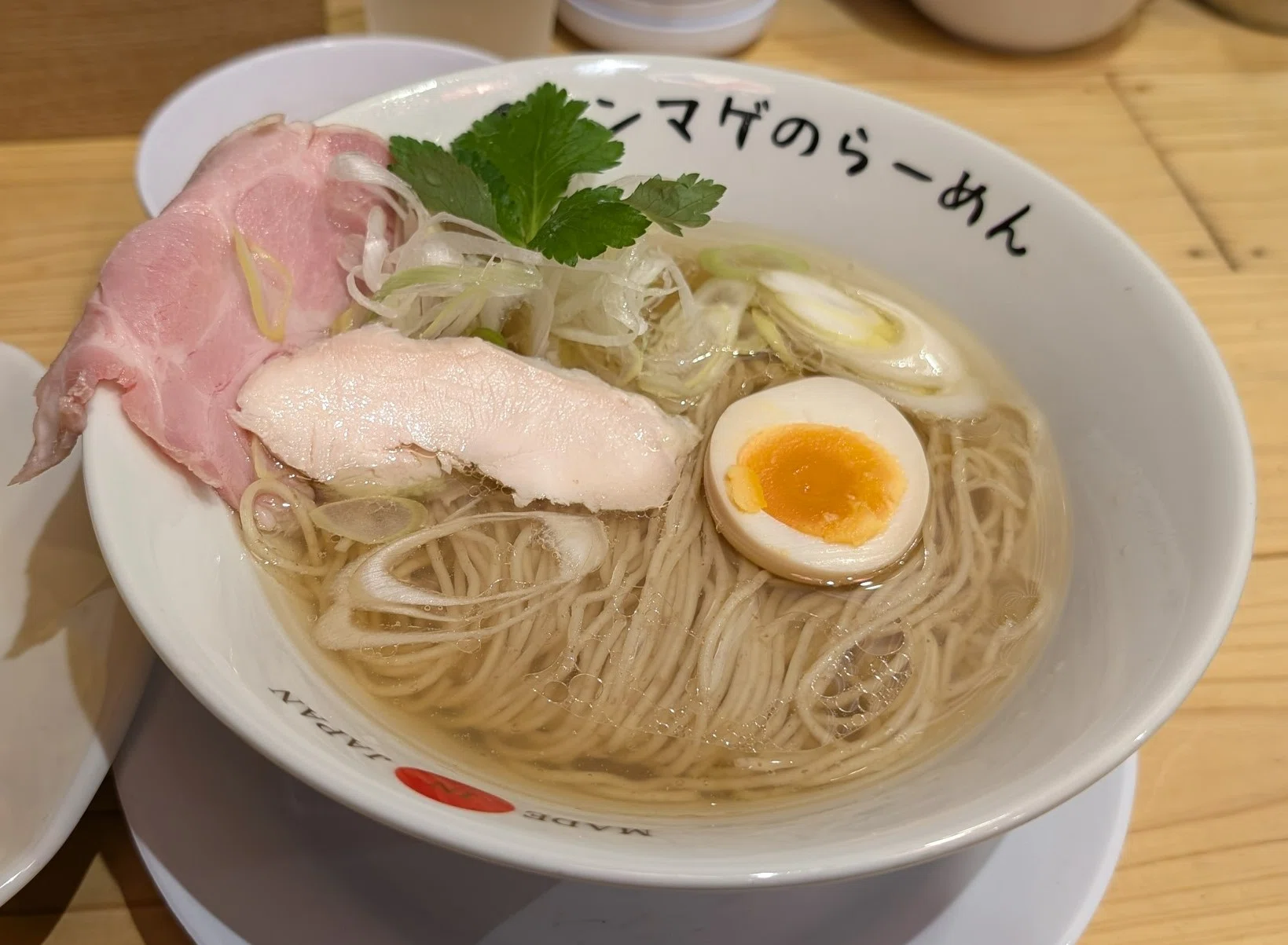 ラーメンちょんまげ高知本店／塩ラーメンと玉子焼きめし｜佐藤雀＠すずめ組