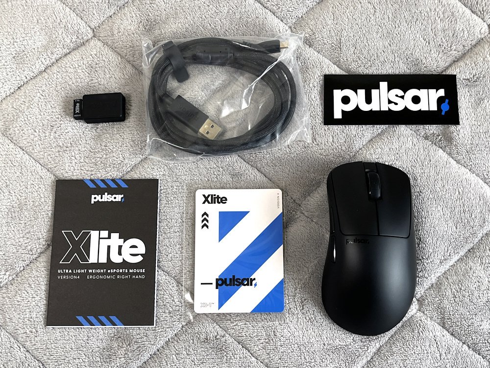 フィット感抜群の軽量エルゴマウス｜Pulsar Xlite v4 SIZE2｜AIKE/あ