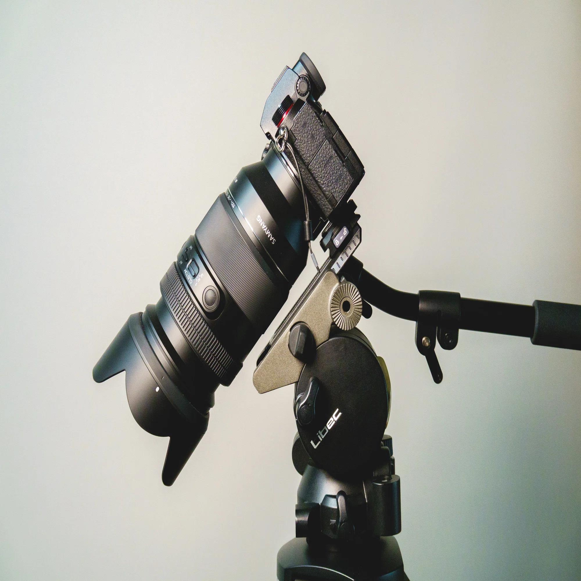 Samyang AF 35-150mm F2-2.8 (Lマウント) 購入。触ってみて気になった 