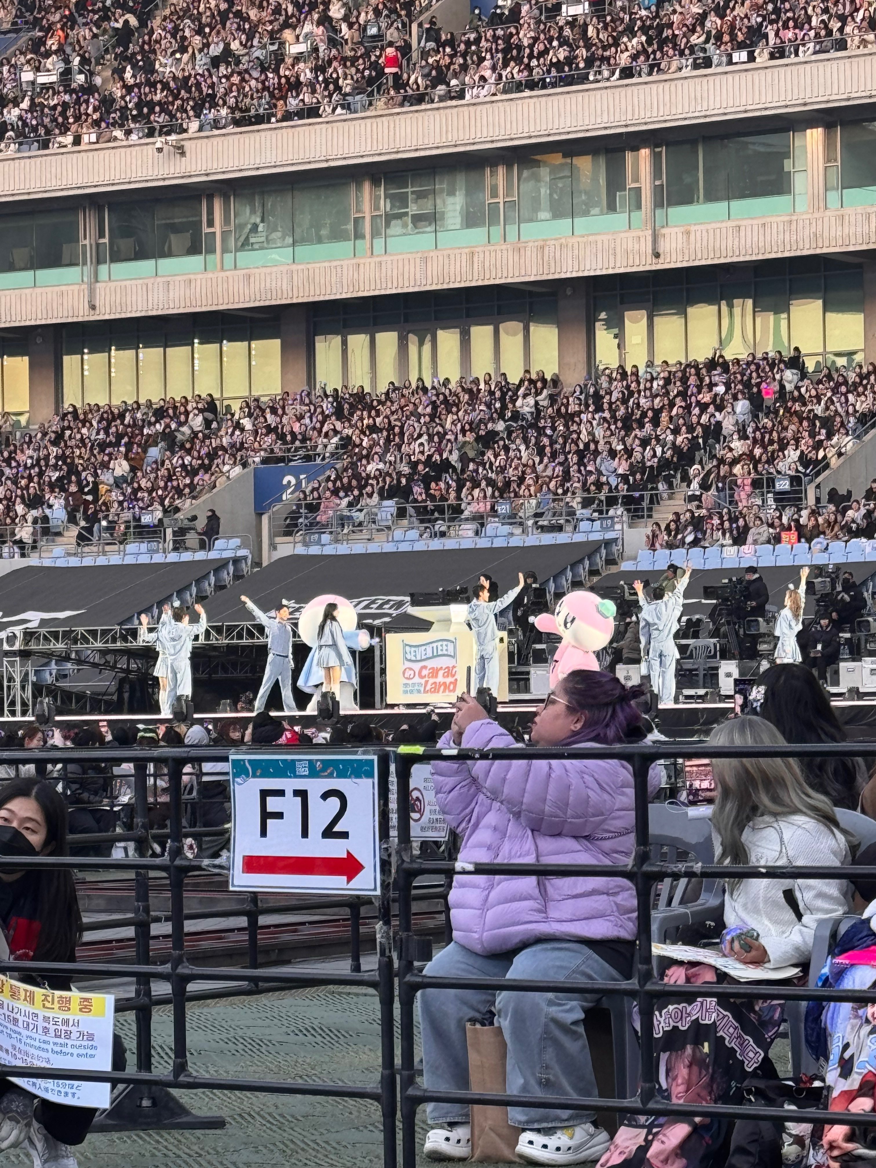 SEVENTEEN in Carat Land 2025へ行ってきました!|アラフォー SEVENTEEN in Carat Land 2025へ行ってきました!|アラフォー